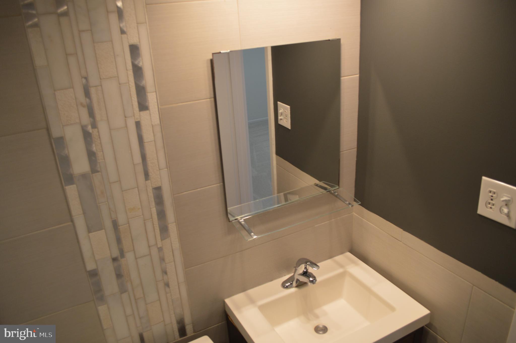 MOSBY WOODS GARDEN - Residential Lease