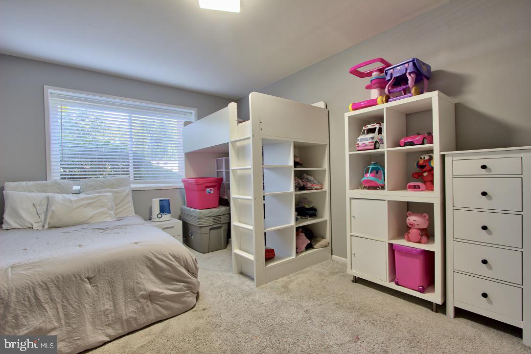 MOSBY WOODS GARDEN - Residential Lease