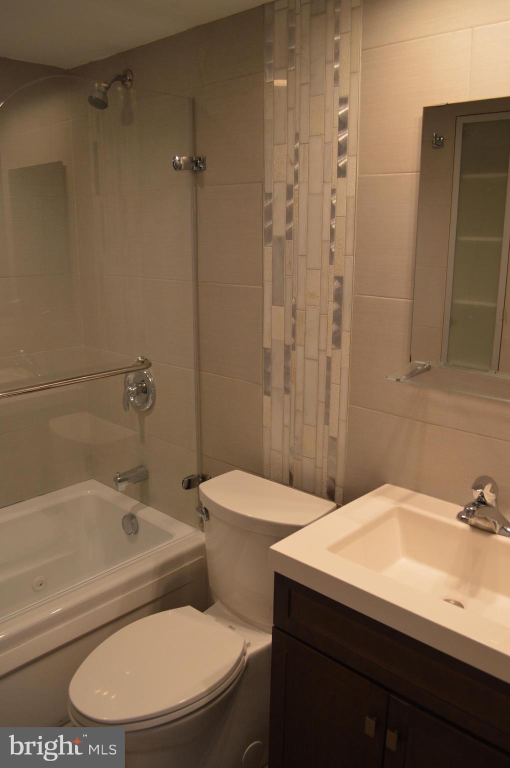 MOSBY WOODS GARDEN - Residential Lease