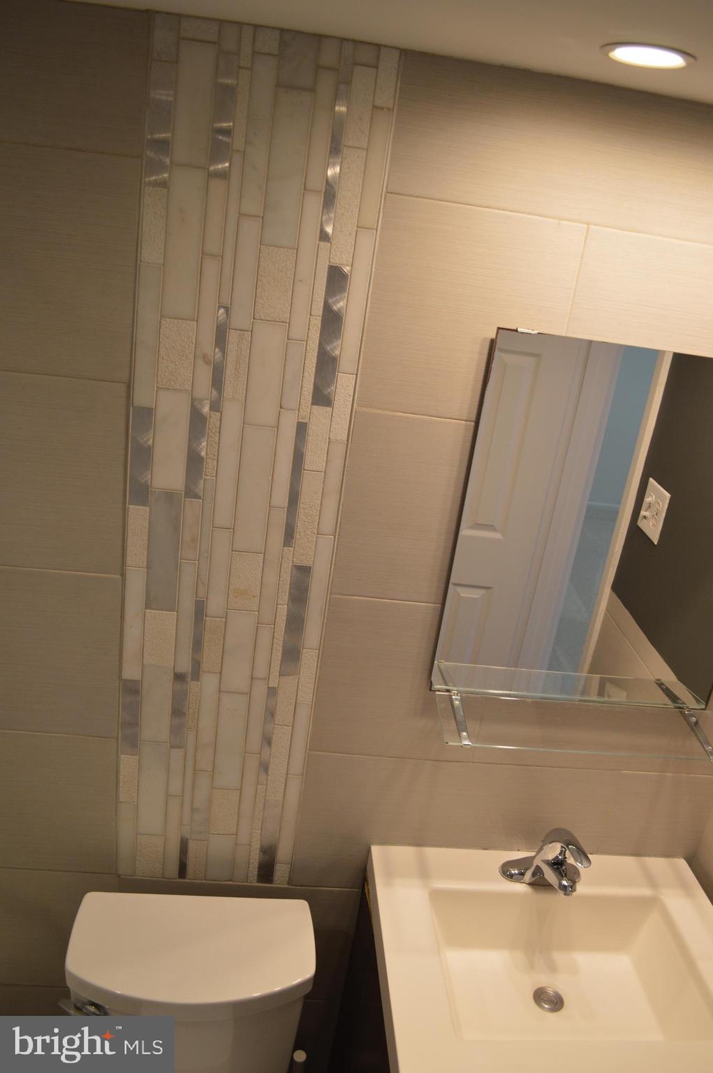 MOSBY WOODS GARDEN - Residential Lease