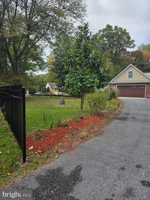 Homes For Rent - 401 Stonington Road<br/> SILVER SPRING, MD 20902