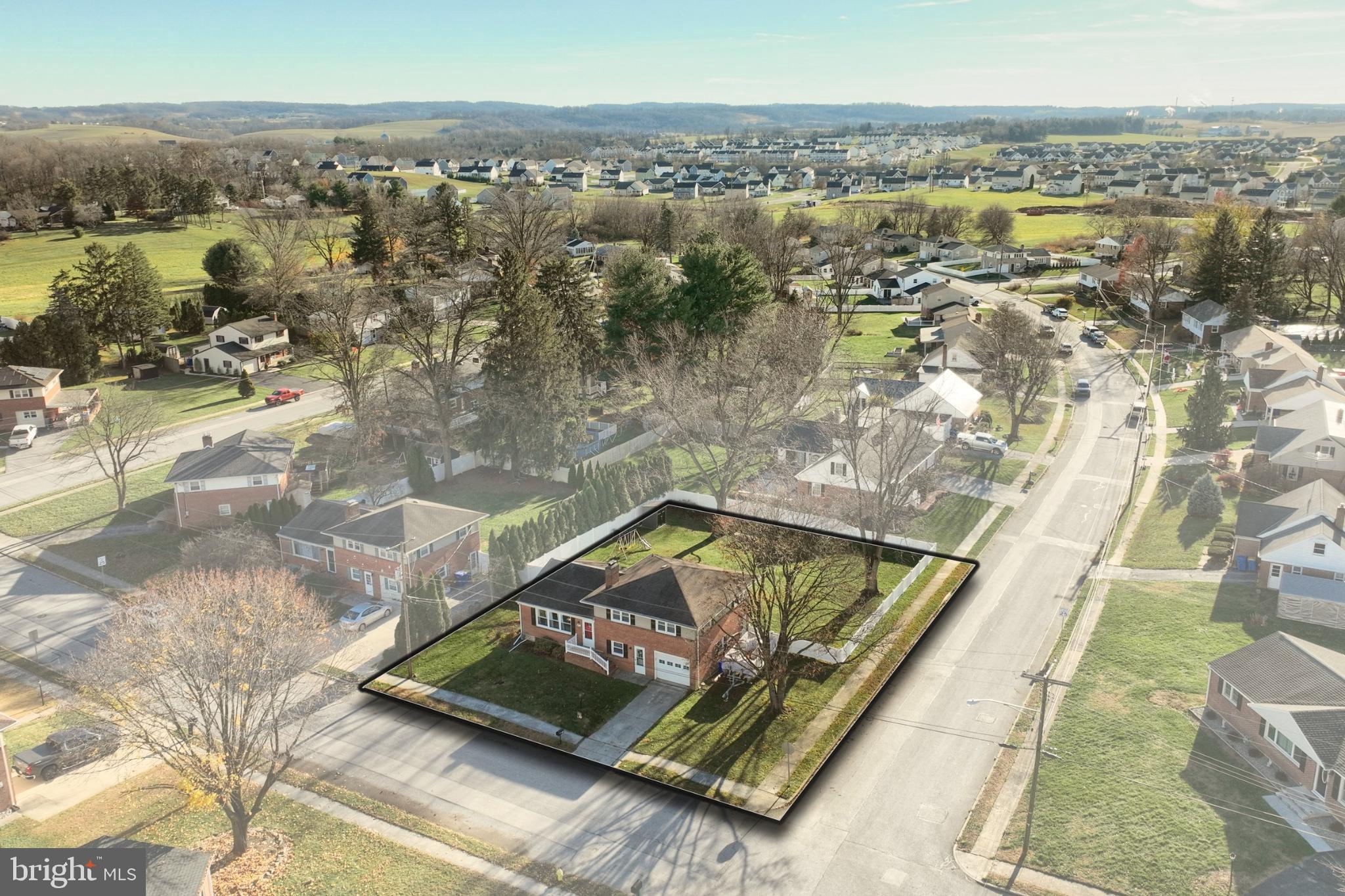 102 PINE SPRINGS BOULEVARD