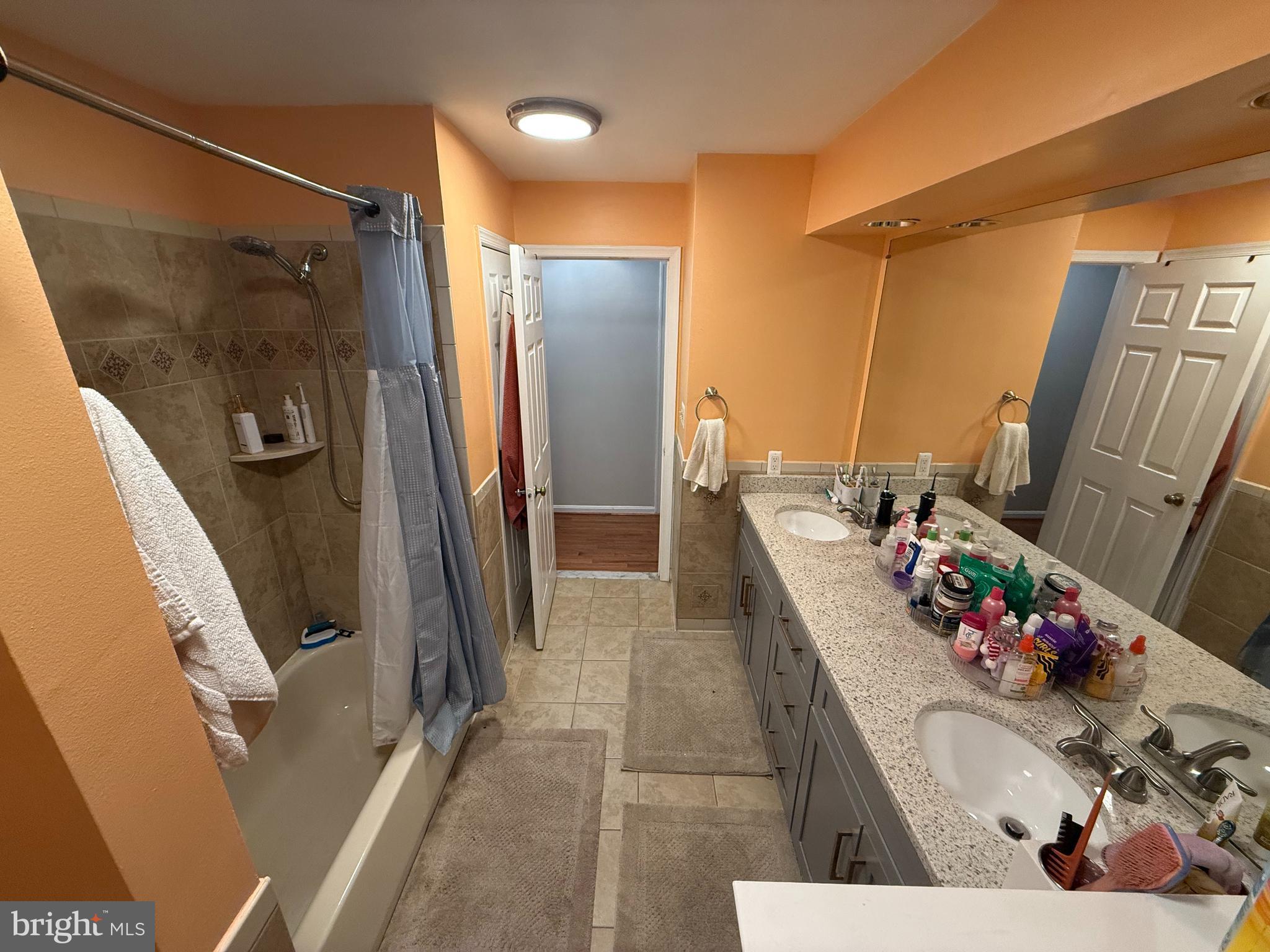 CROSSPOINTE - Residential