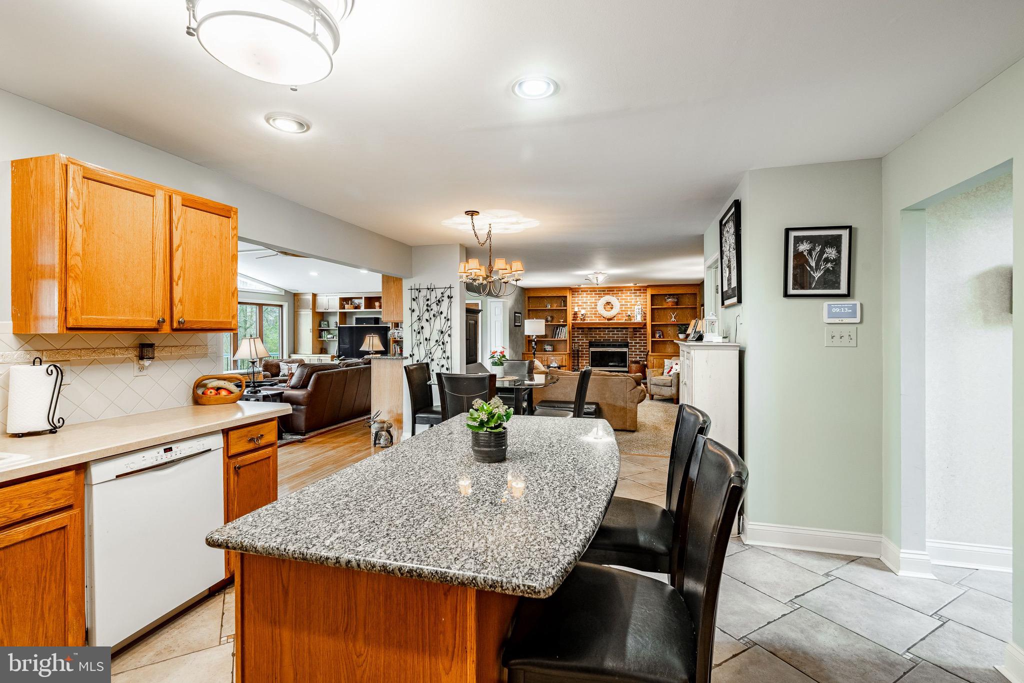 REGENCY KNOLL - Residential