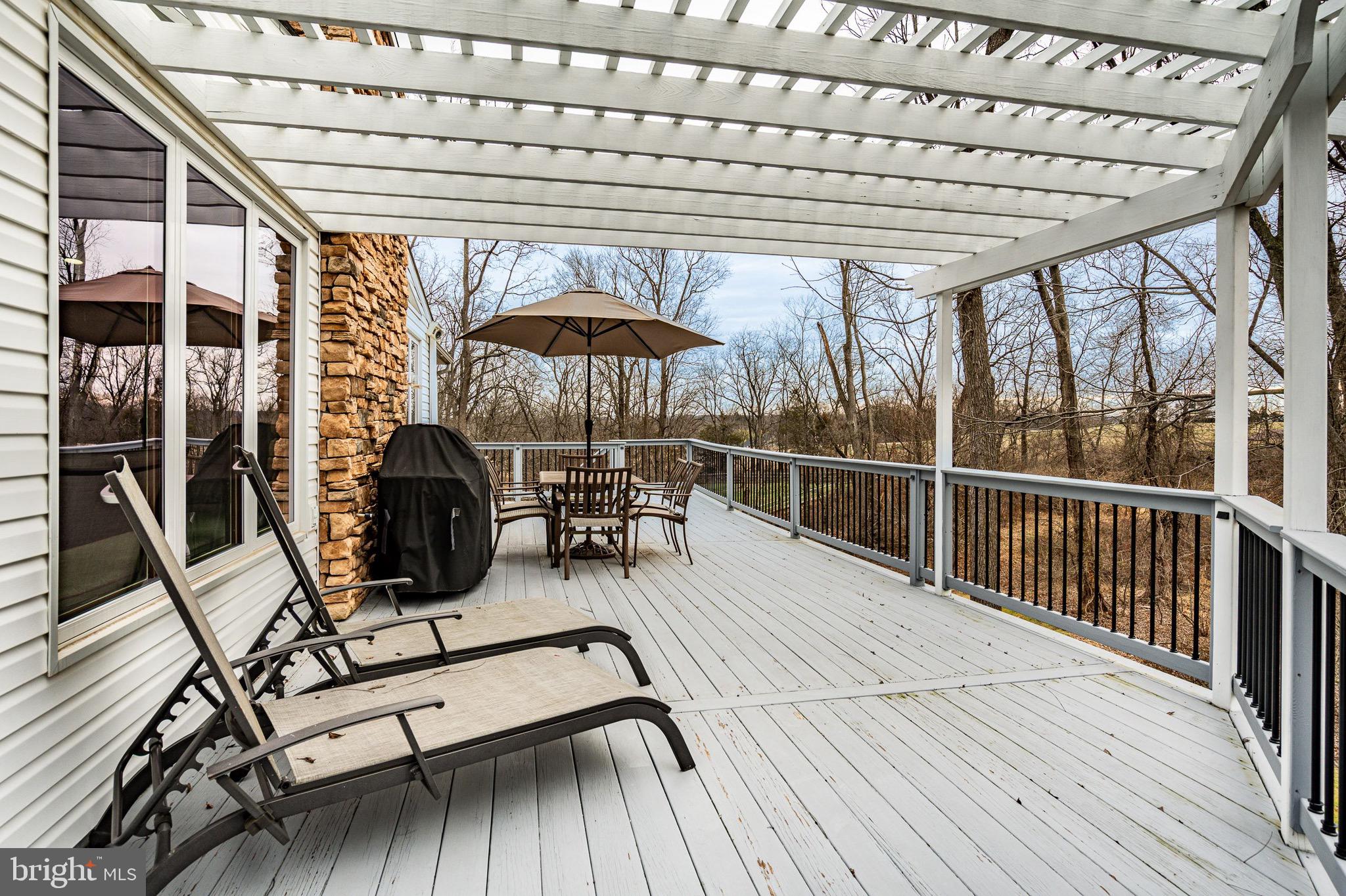 REGENCY KNOLL - Residential