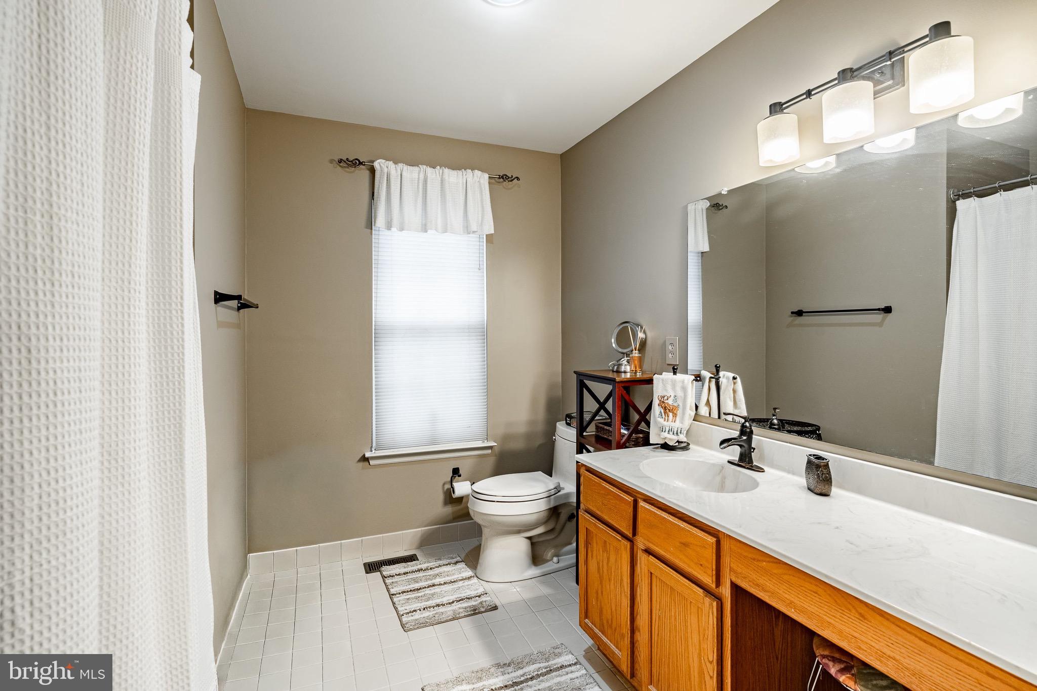 REGENCY KNOLL - Residential