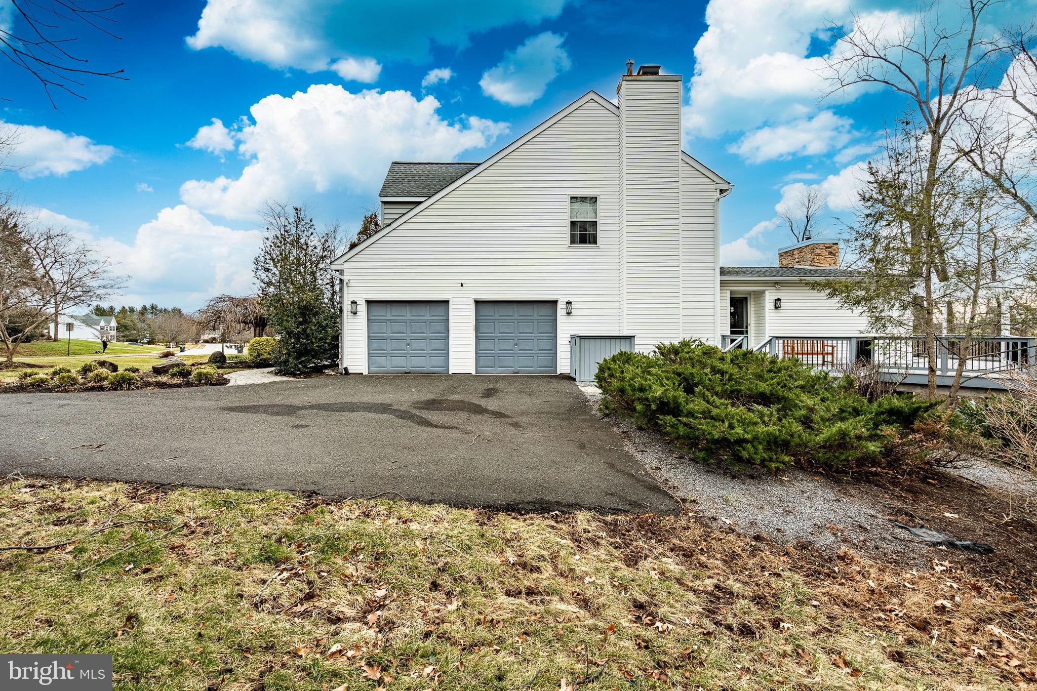 REGENCY KNOLL - Residential