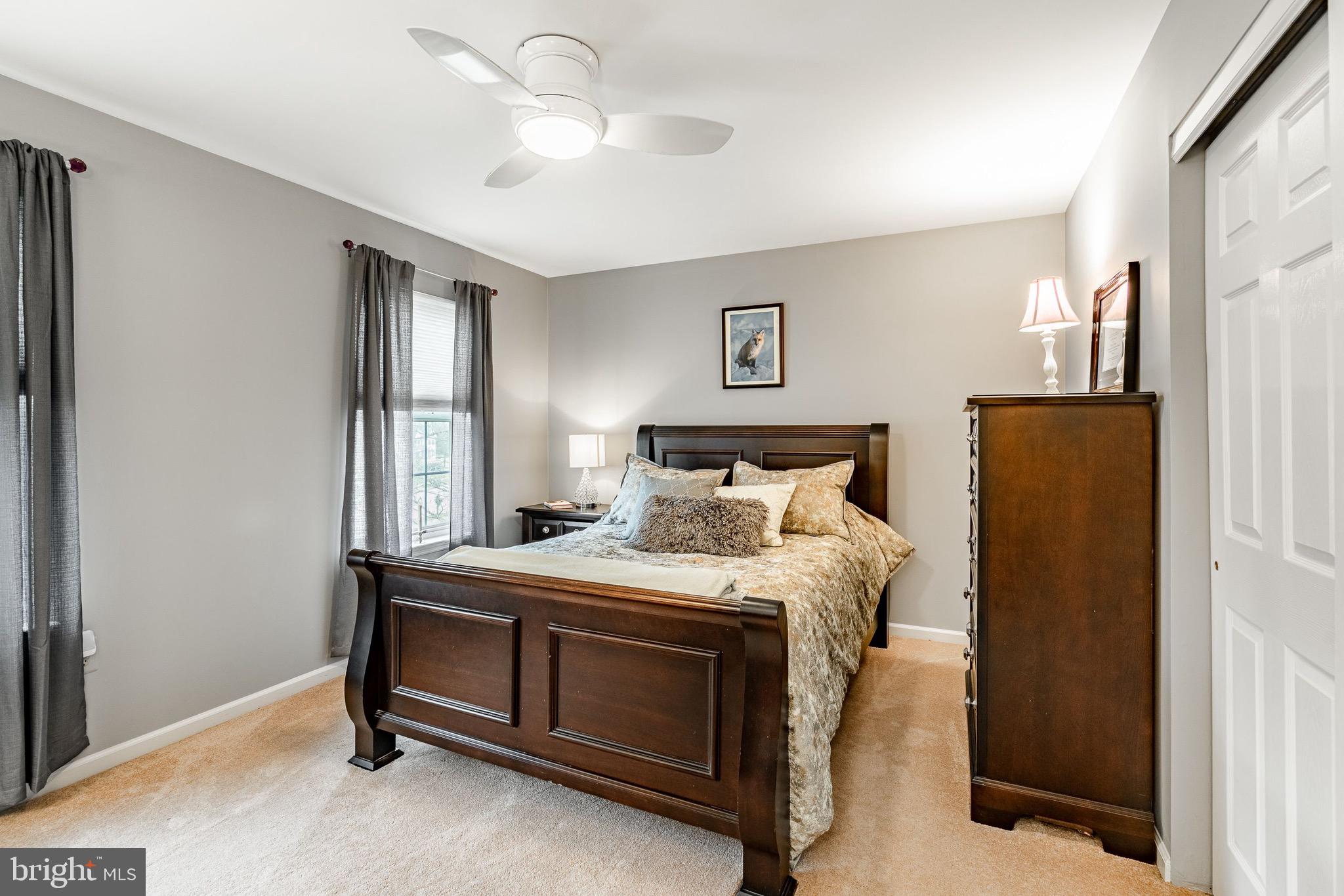 REGENCY KNOLL - Residential