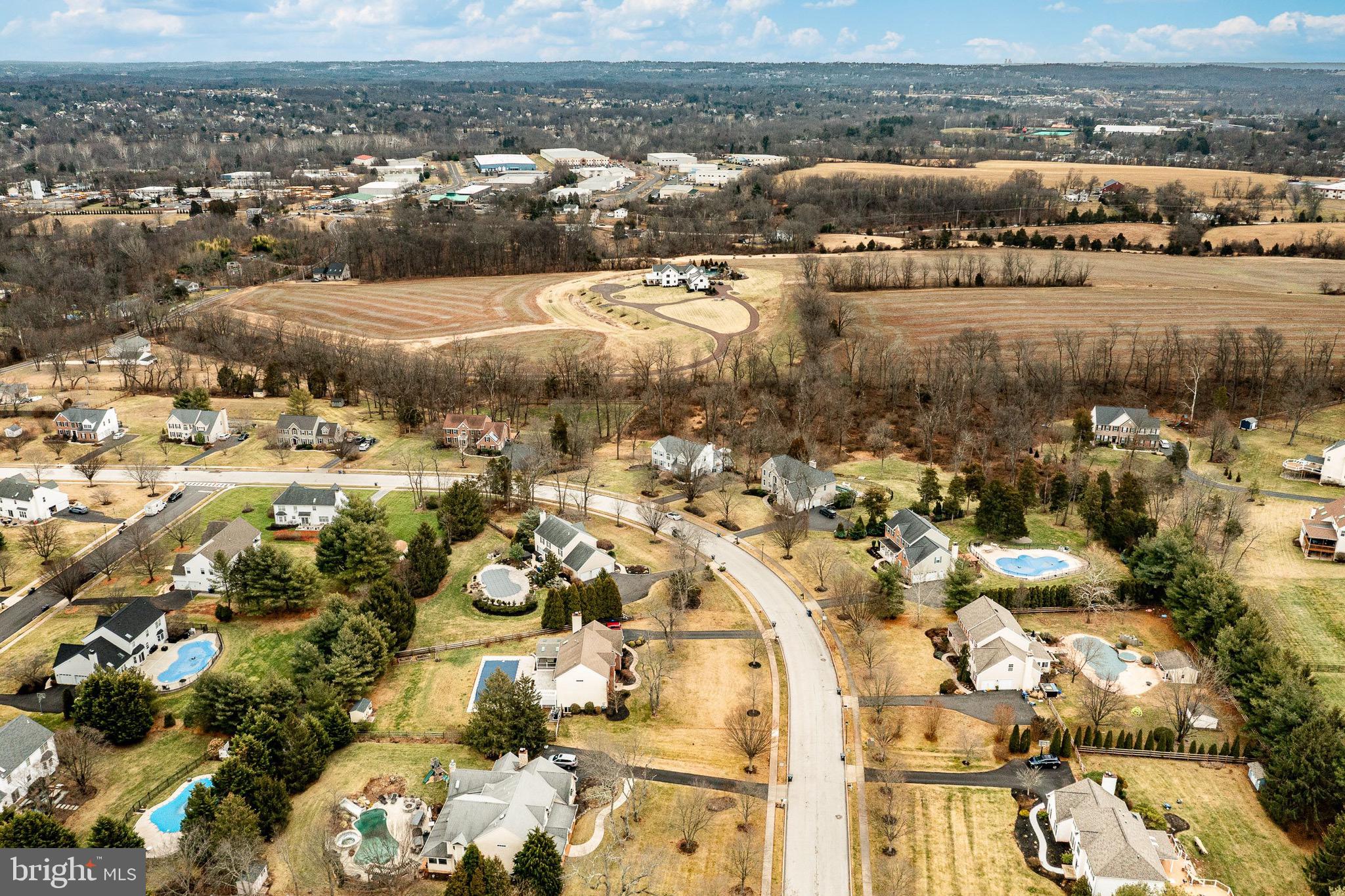 REGENCY KNOLL - Residential