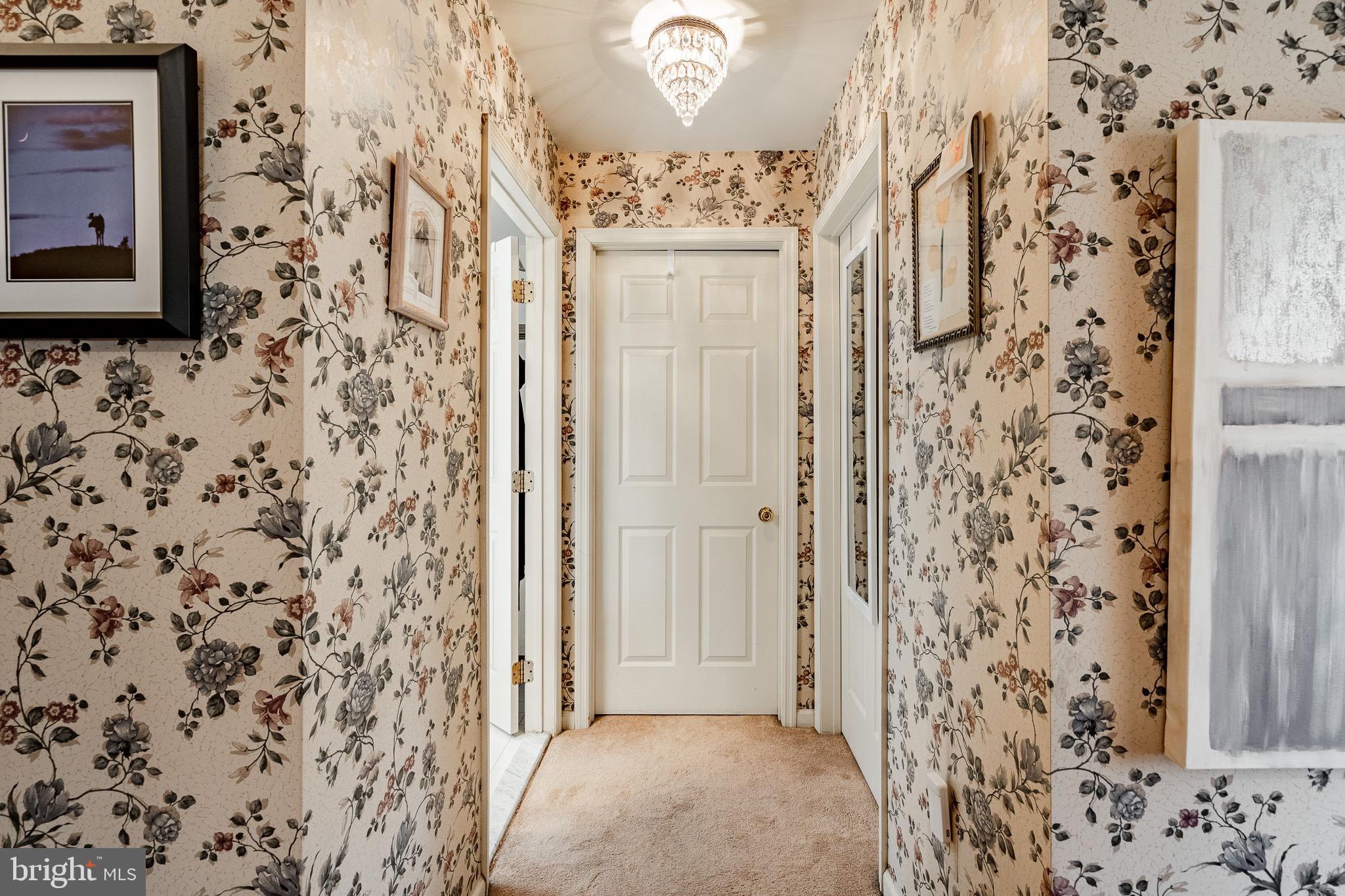 REGENCY KNOLL - Residential