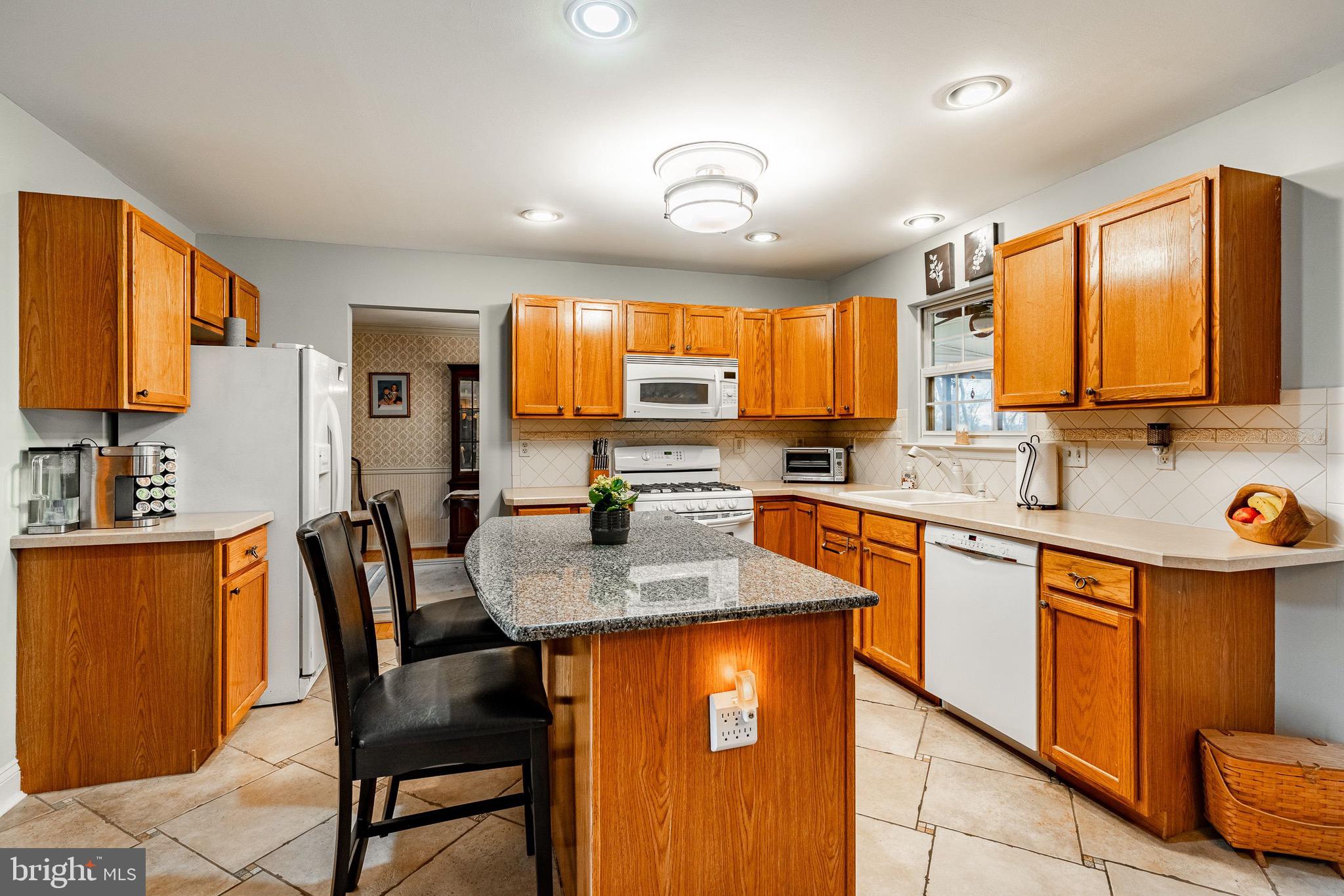 REGENCY KNOLL - Residential