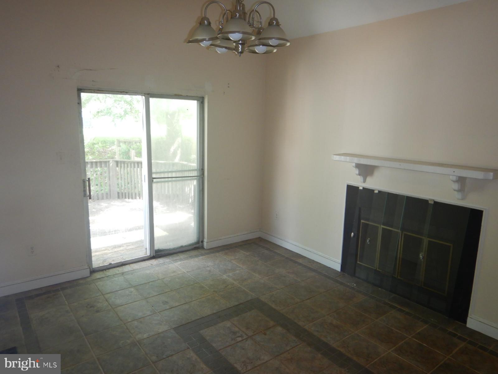 CARRIAGE HILL - Residential