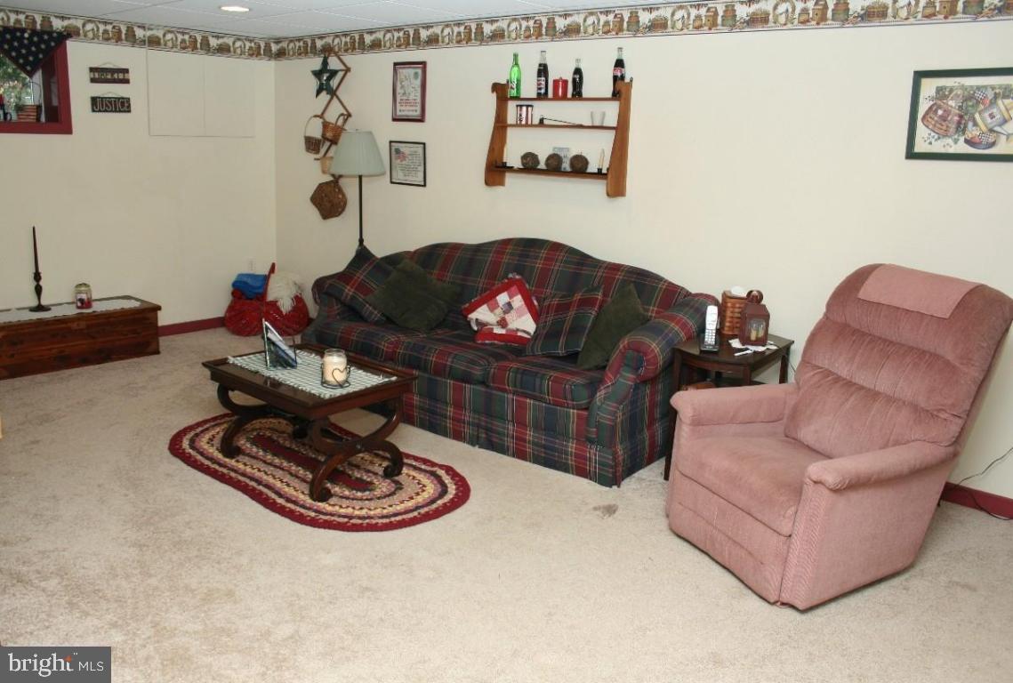 MILLERSVILLE - Residential
