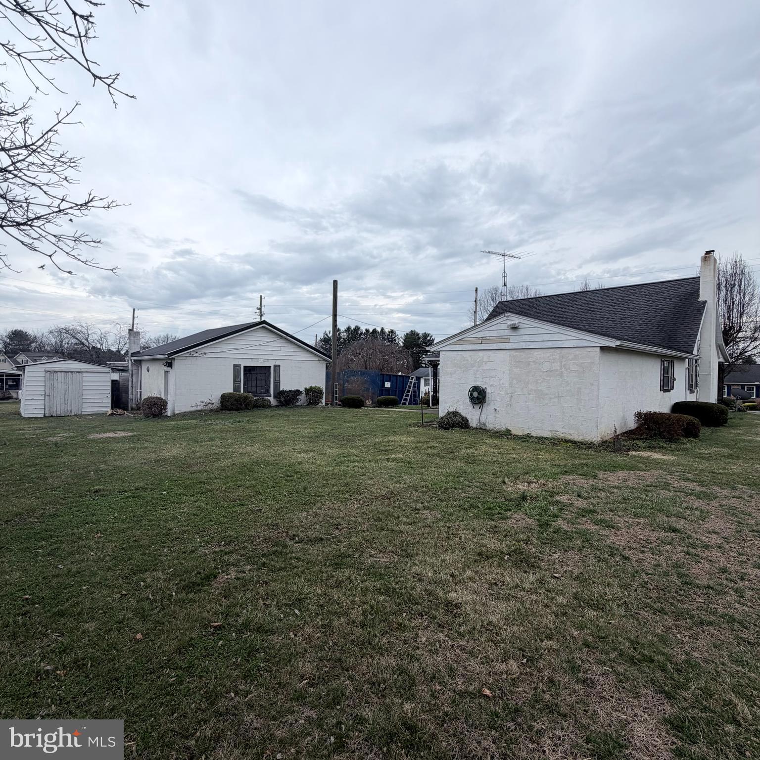 1077 PAPER MILL ROAD