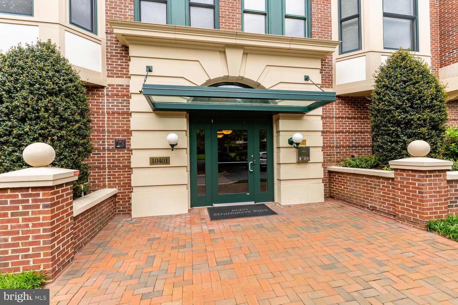 STRATHMORE PARK - Residential