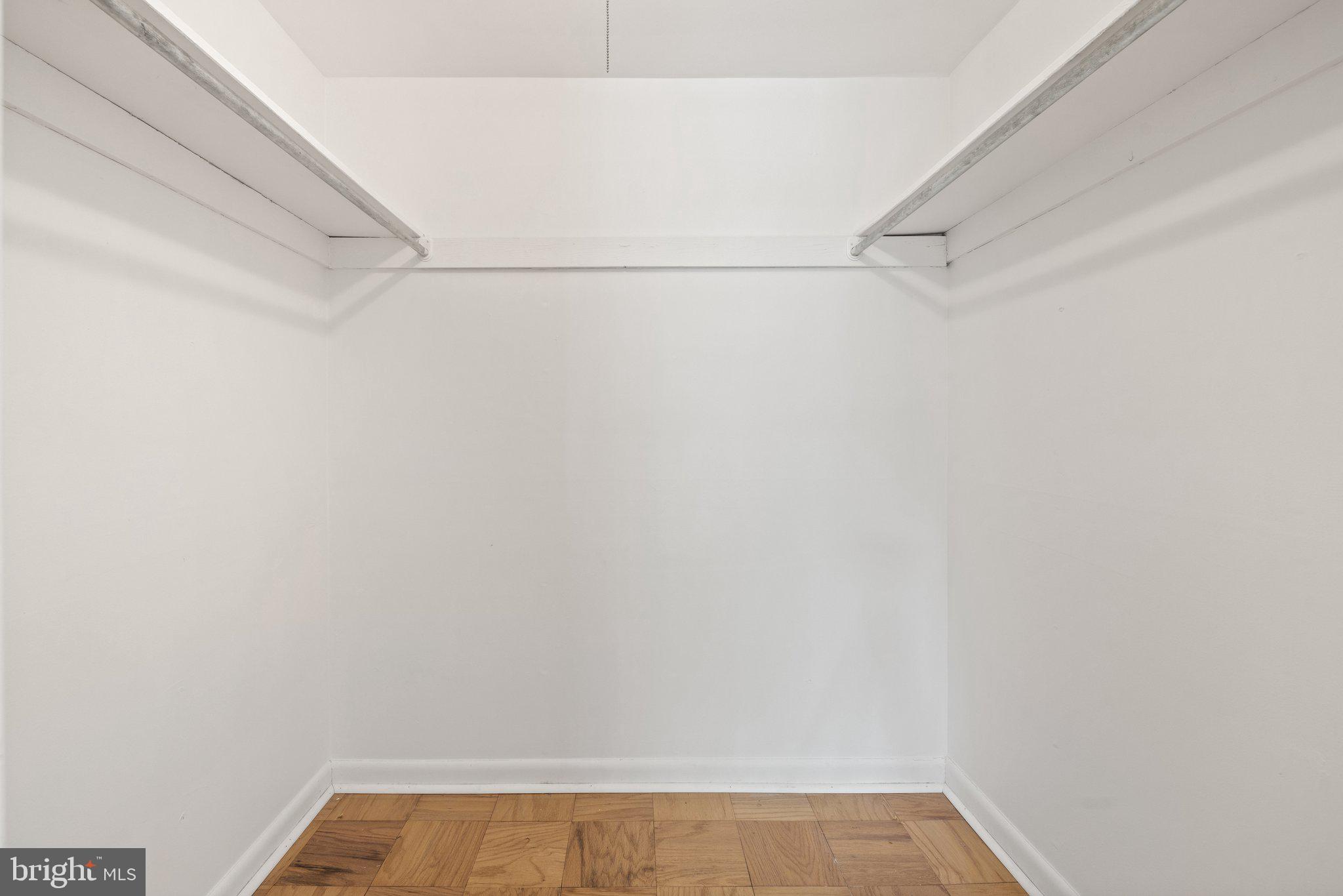 VANTAGE HILL - Residential