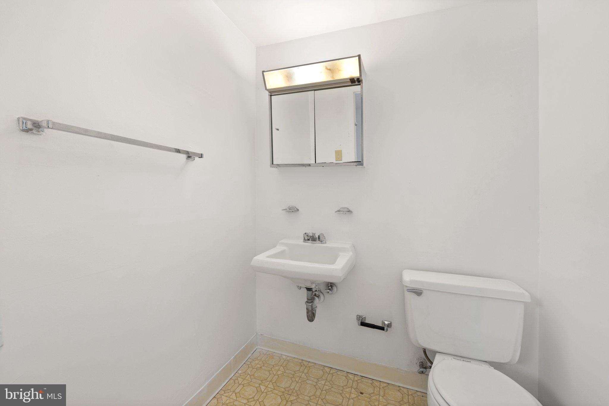 VANTAGE HILL - Residential