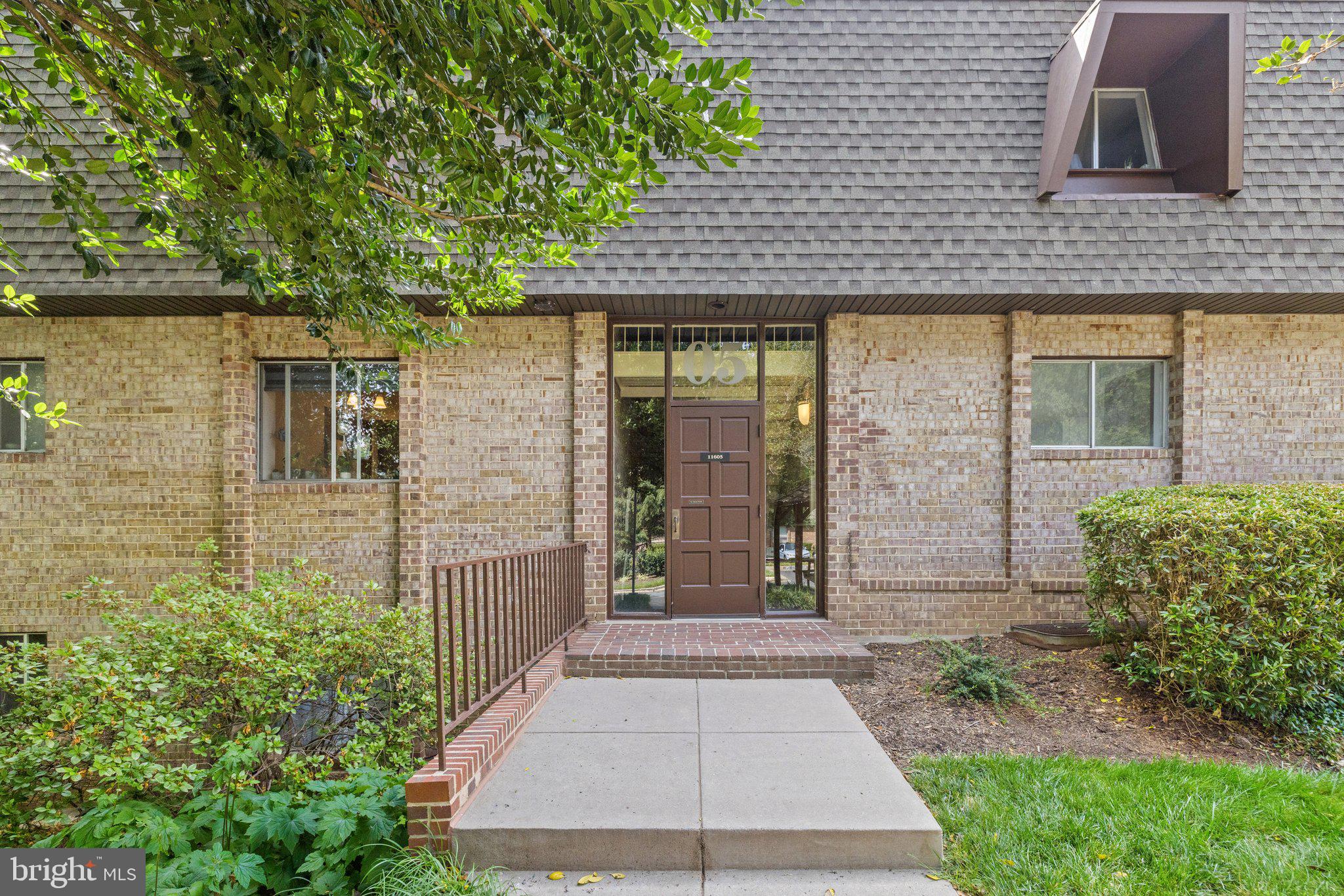 VANTAGE HILL - Residential