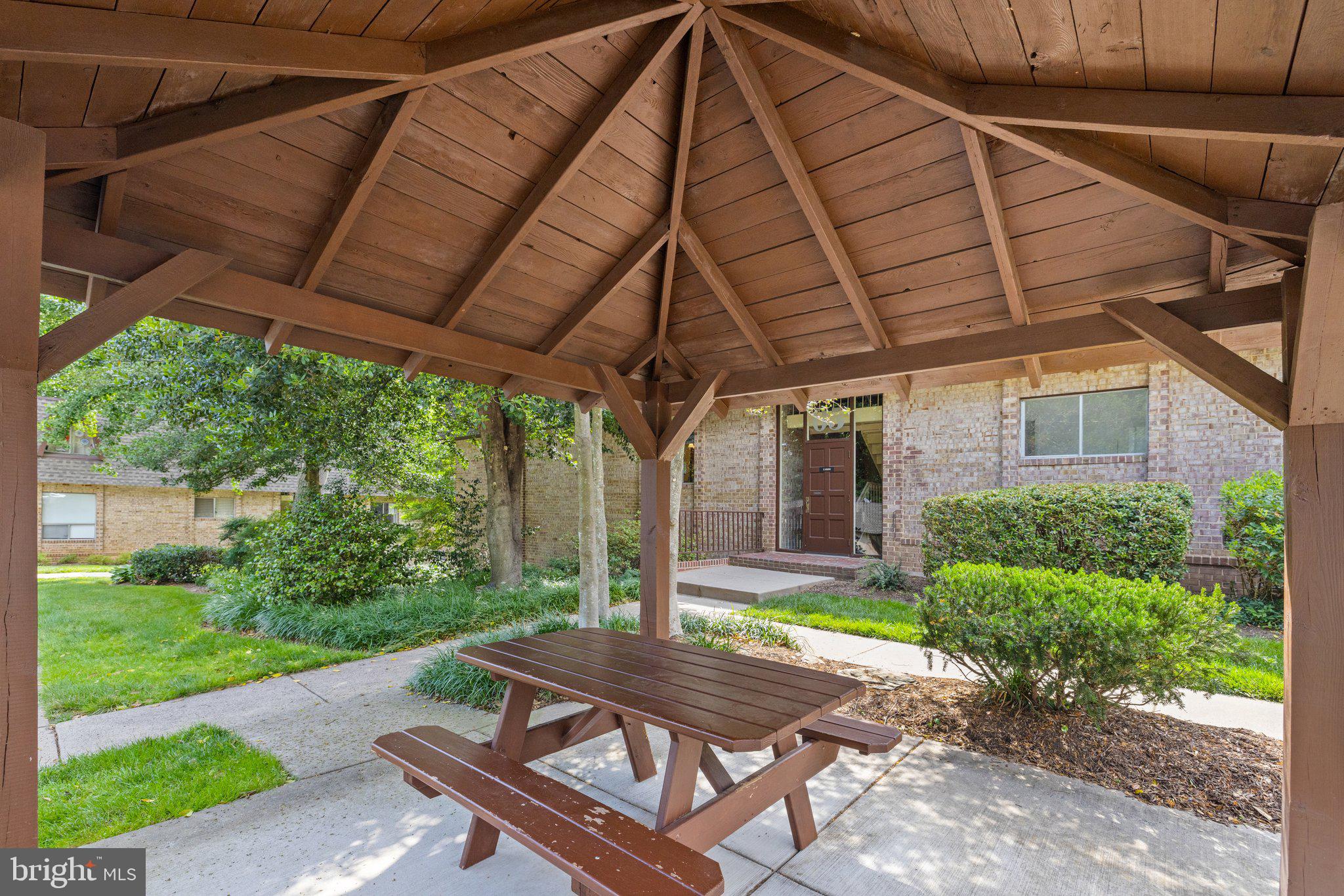 VANTAGE HILL - Residential