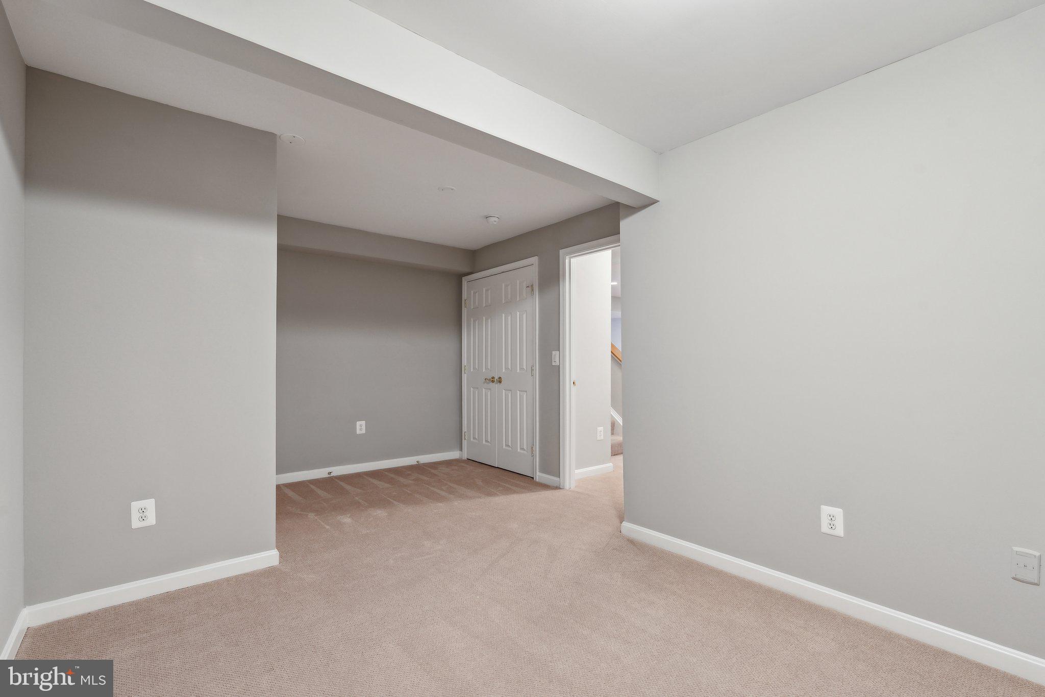 CHANTILLY GREEN - Residential