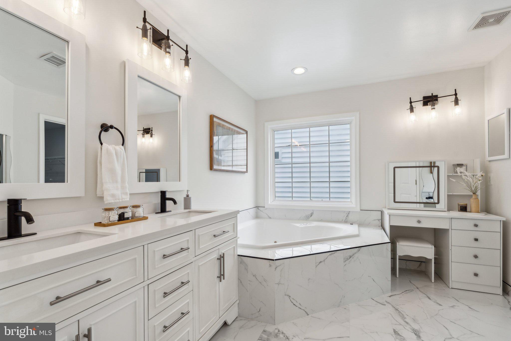 CHANTILLY GREEN - Residential