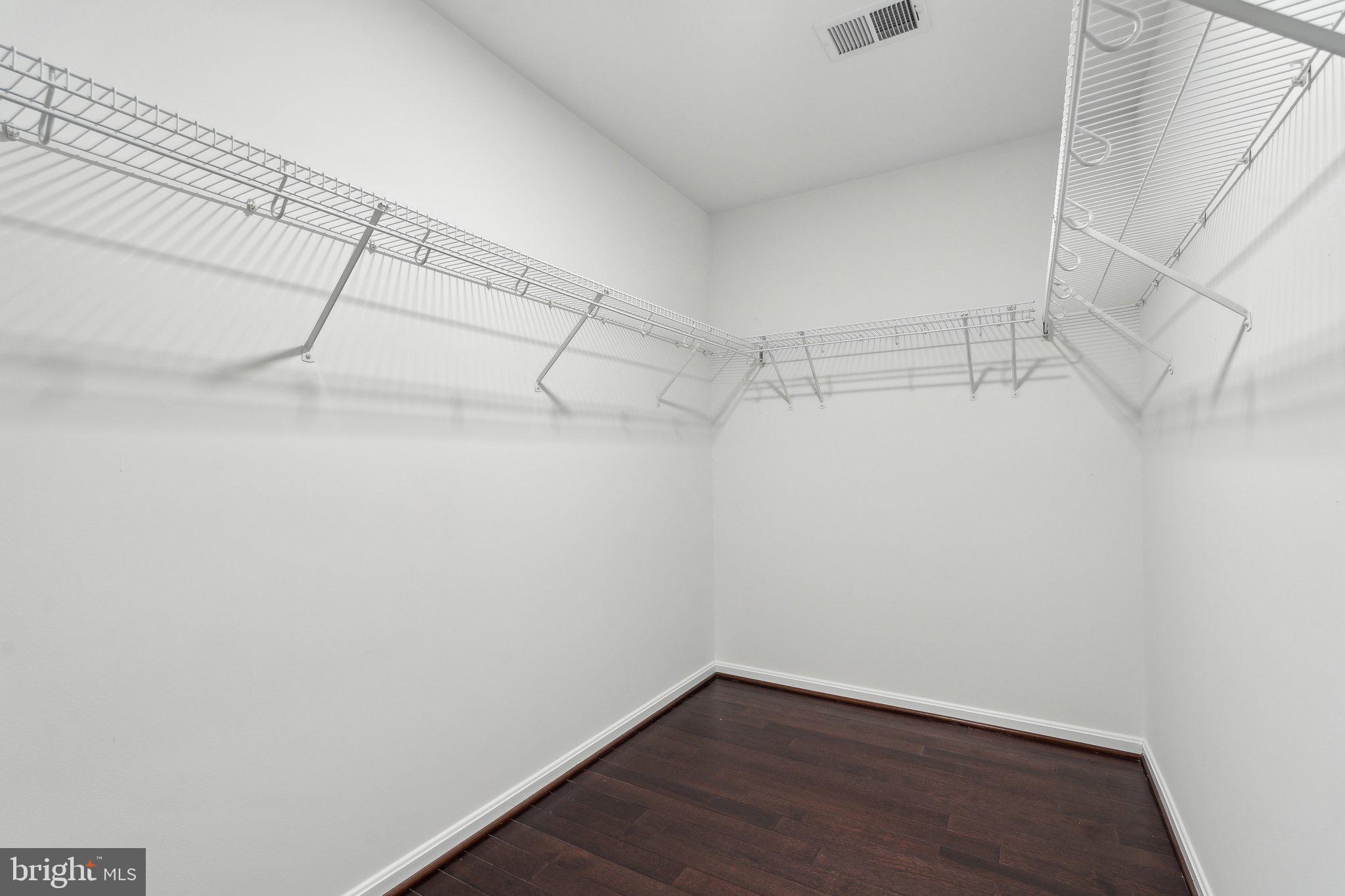 CHANTILLY GREEN - Residential