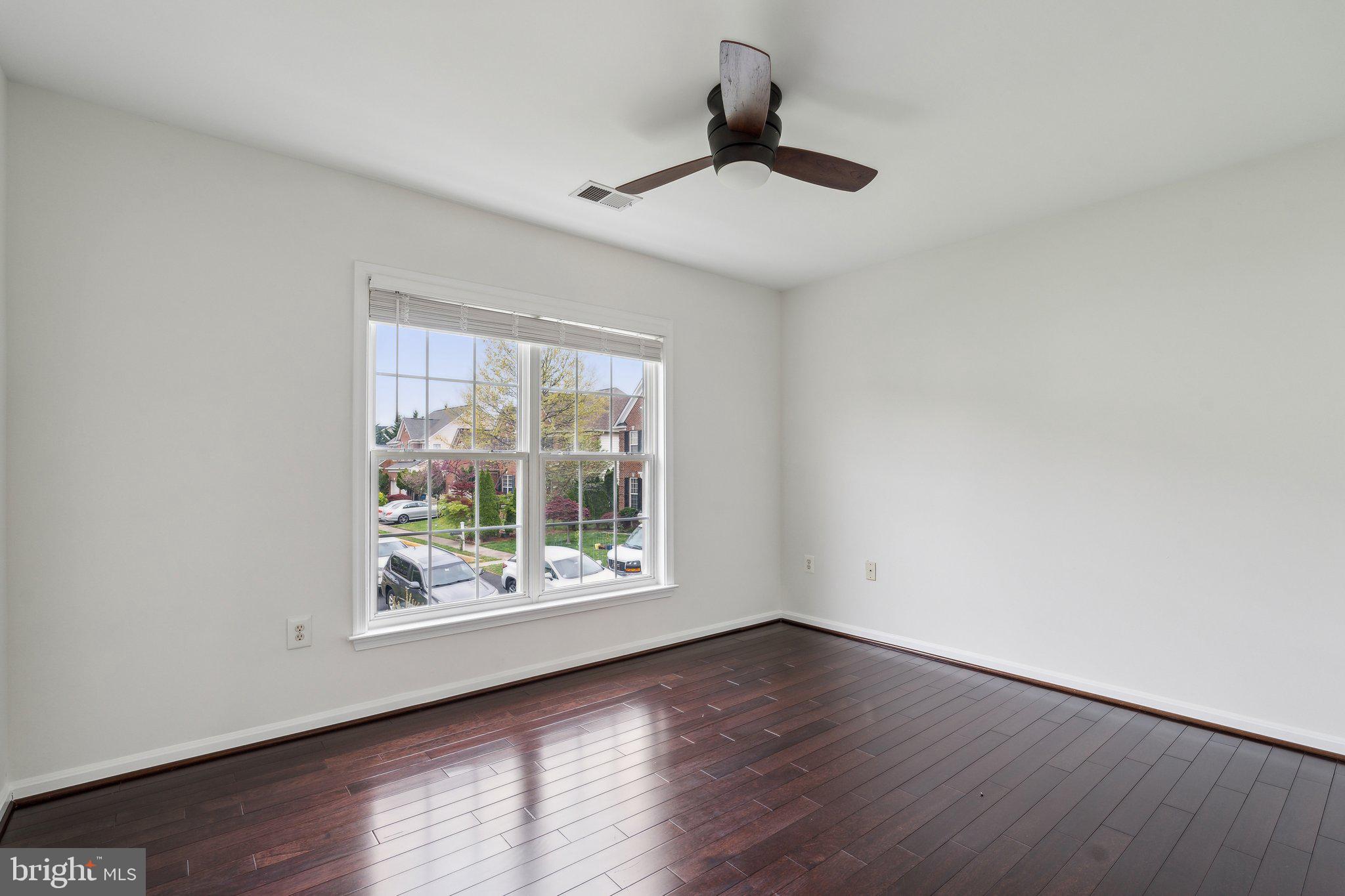 CHANTILLY GREEN - Residential