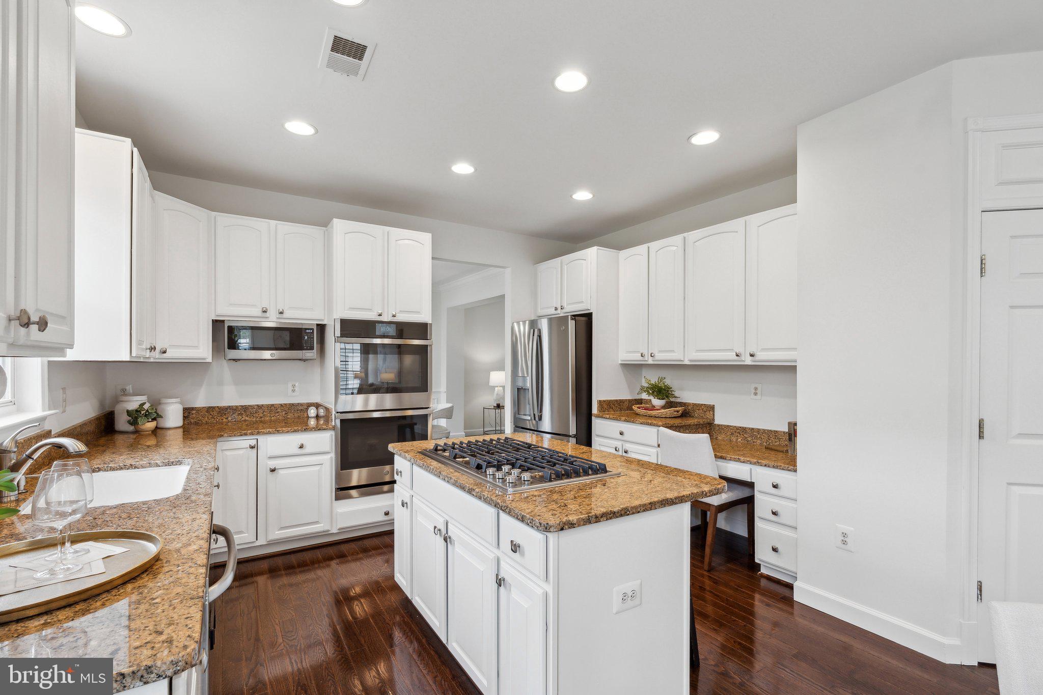 CHANTILLY GREEN - Residential