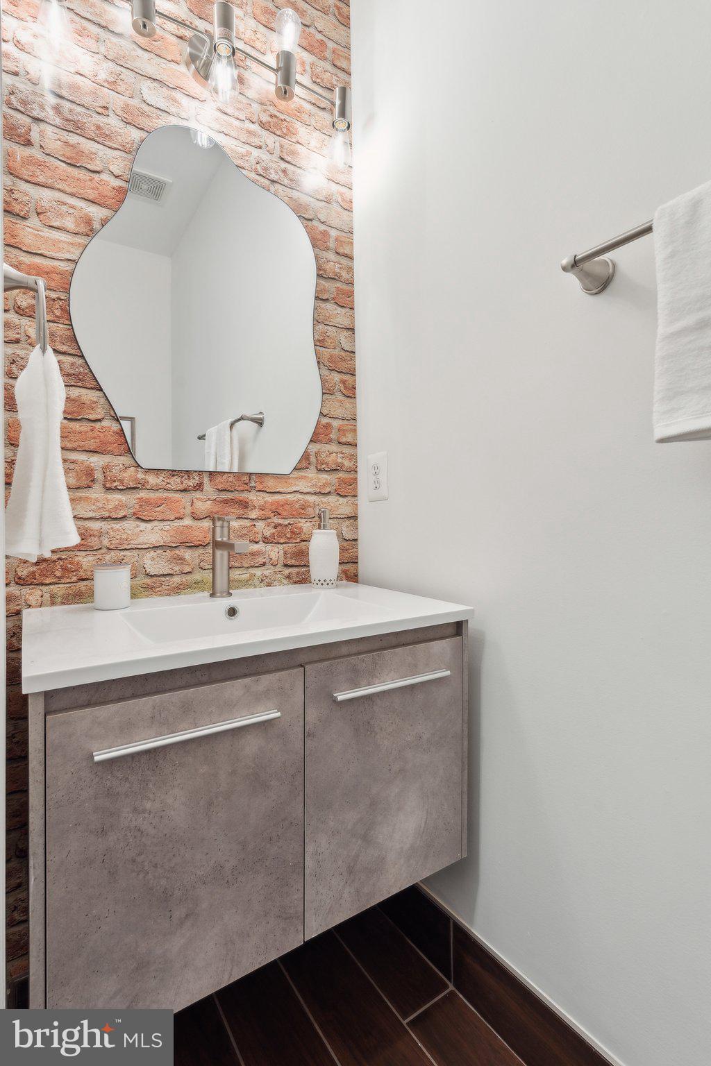 CHANTILLY GREEN - Residential