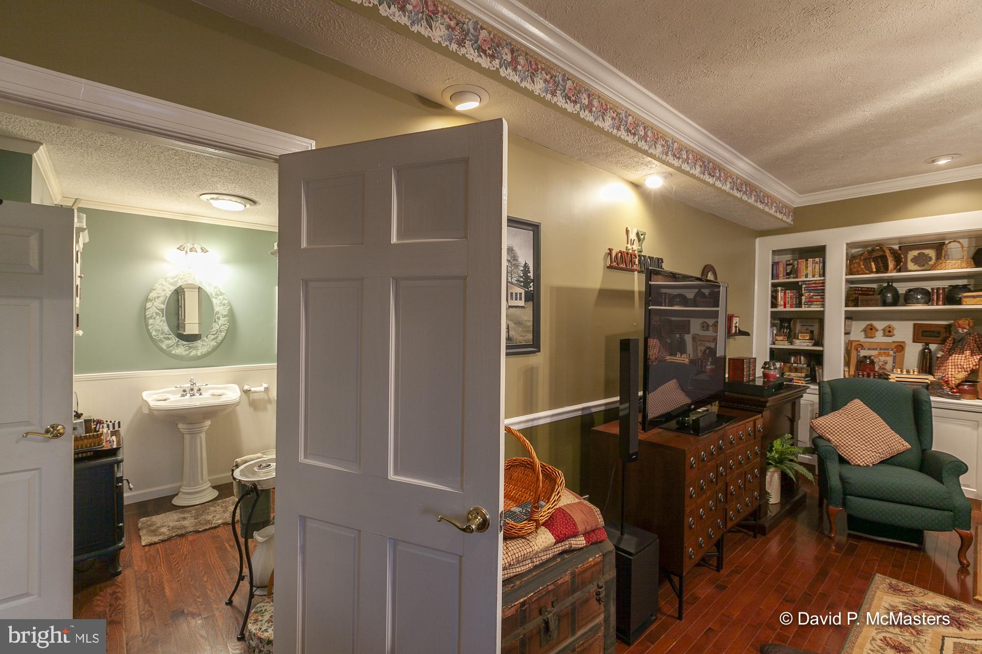 PIKEVIEW ACRES - Residential