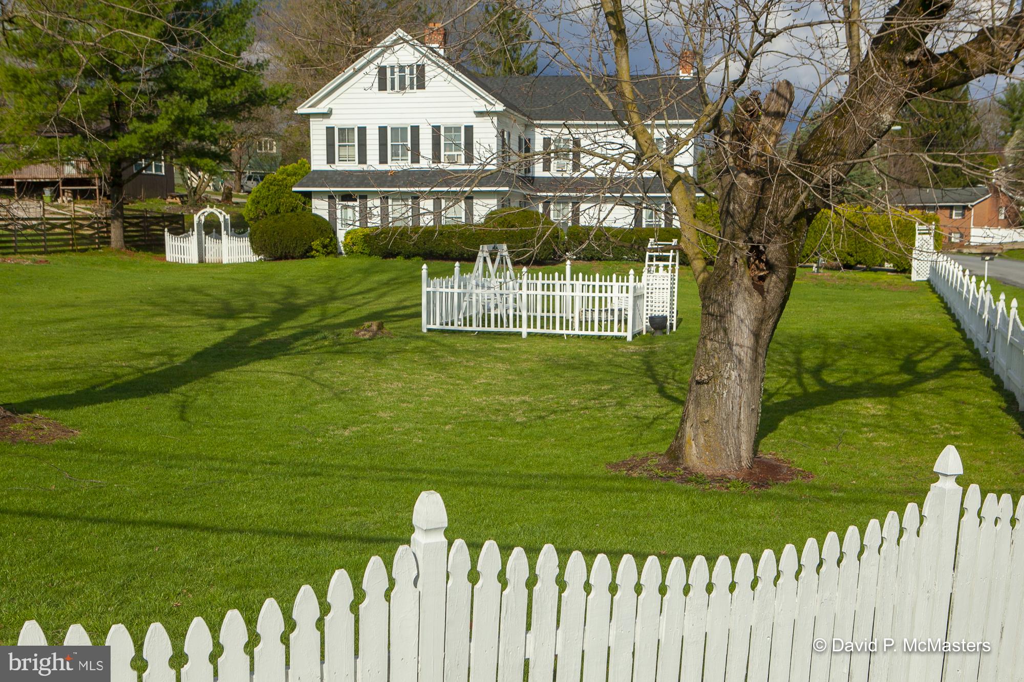 PIKEVIEW ACRES - Residential