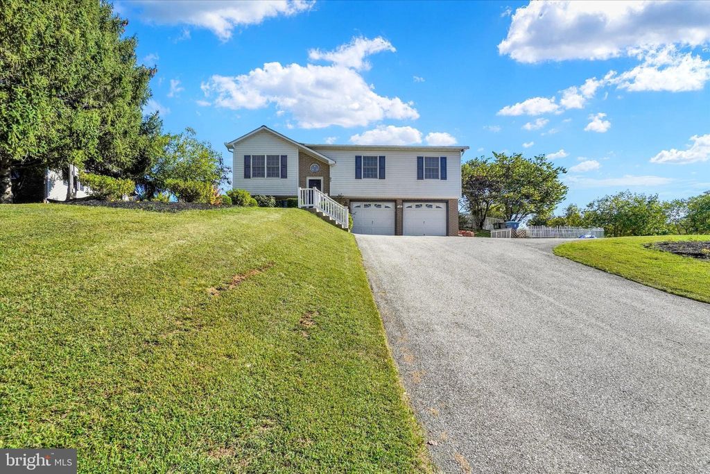 Photo of 93 Main St, YORKANA, PA 17402 (MLS # PAYK2091342)