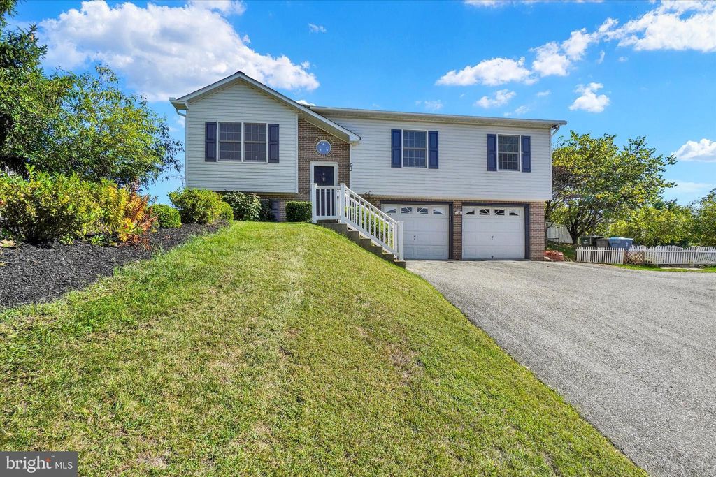 Photo of 93 Main St, YORKANA, PA 17402 (MLS # PAYK2091342)