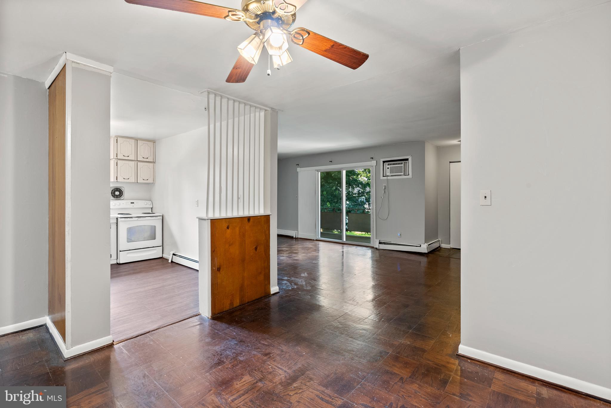 REISTERSTOWN STATION - Residential Lease