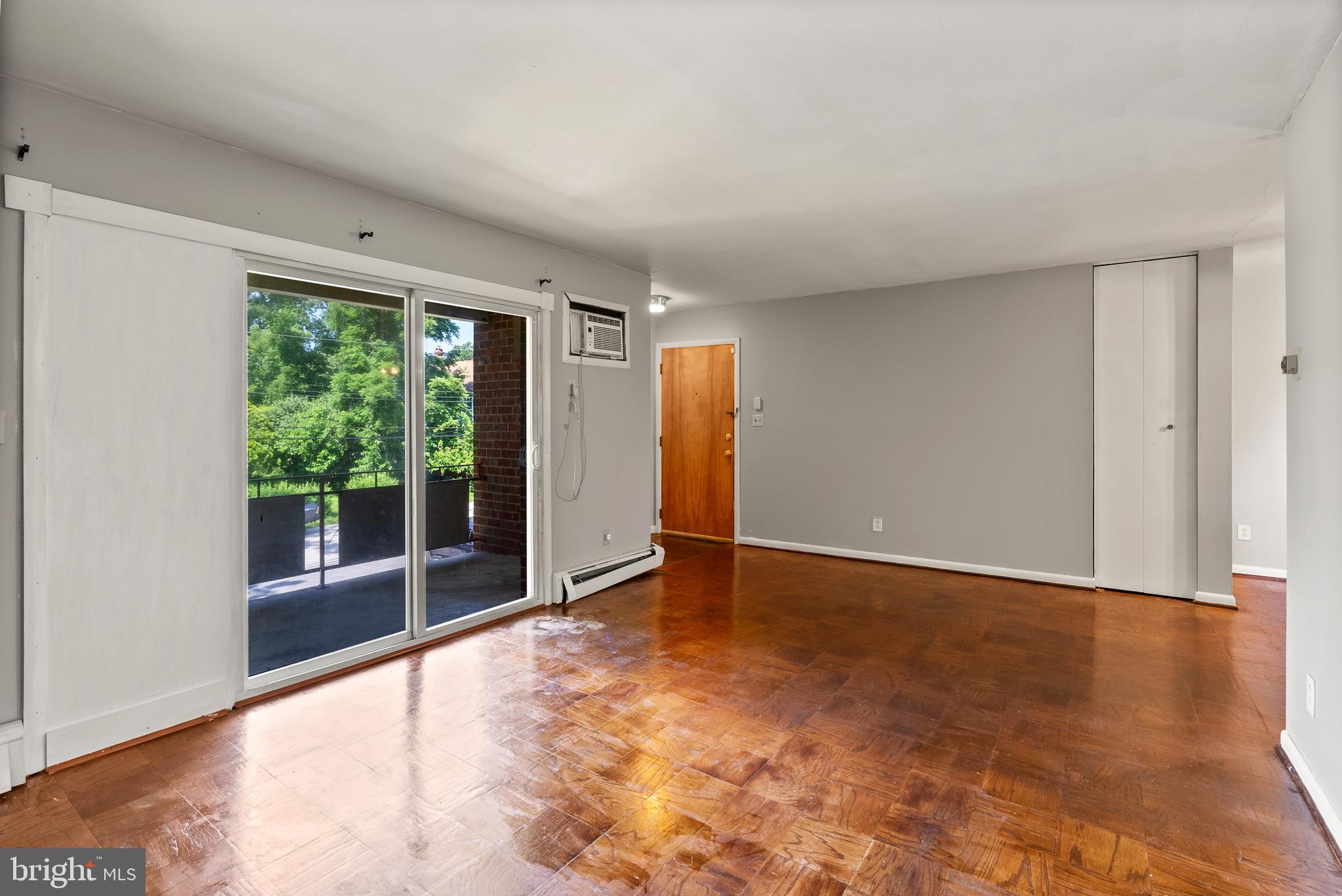 REISTERSTOWN STATION - Residential Lease