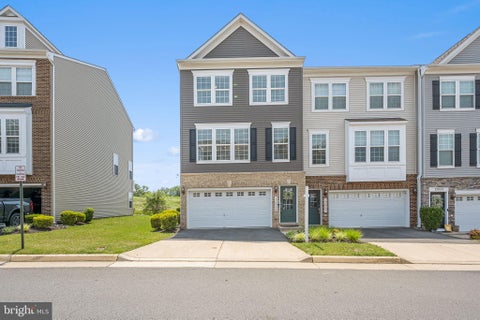 Photo of 13839 Litespeed Way, GAINESVILLE, VA 20155 (MLS # VAPW2123484)