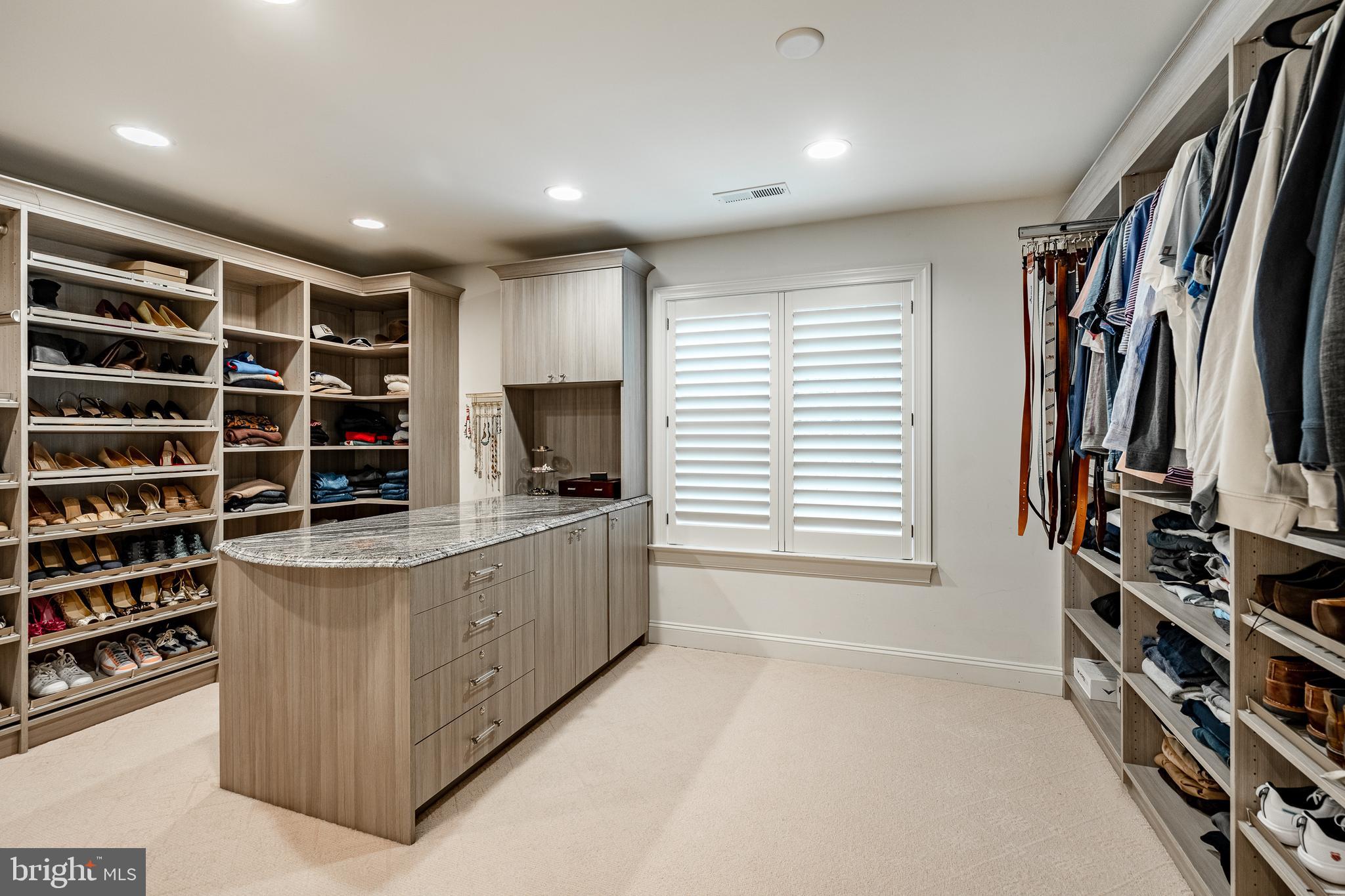 WHITEGATE - Residential