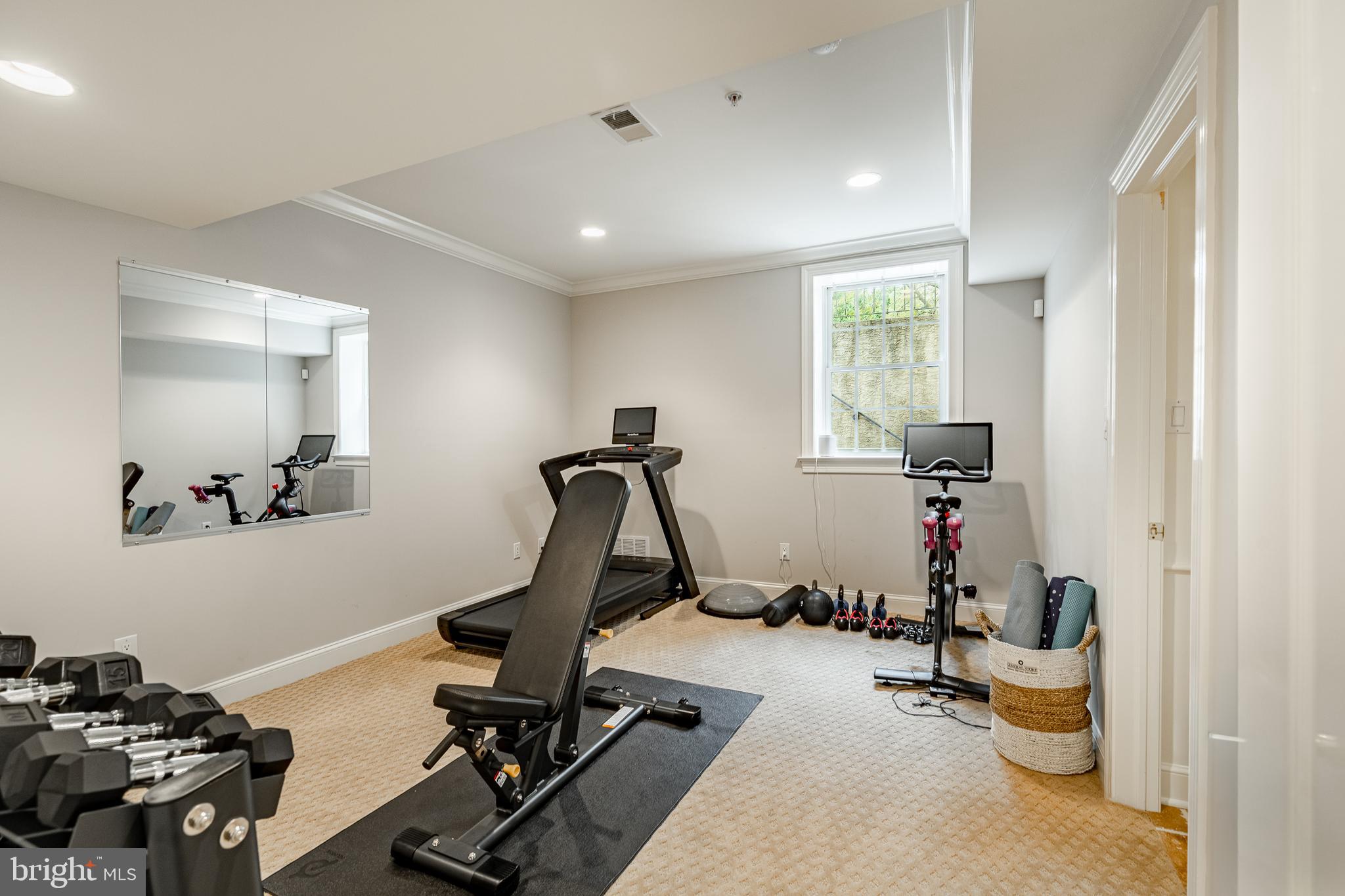 WHITEGATE - Residential