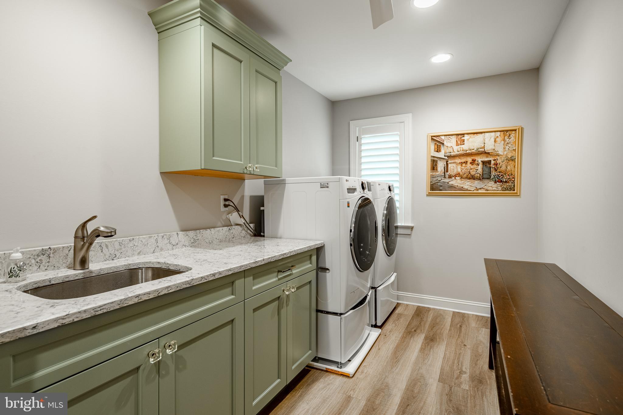 WHITEGATE - Residential