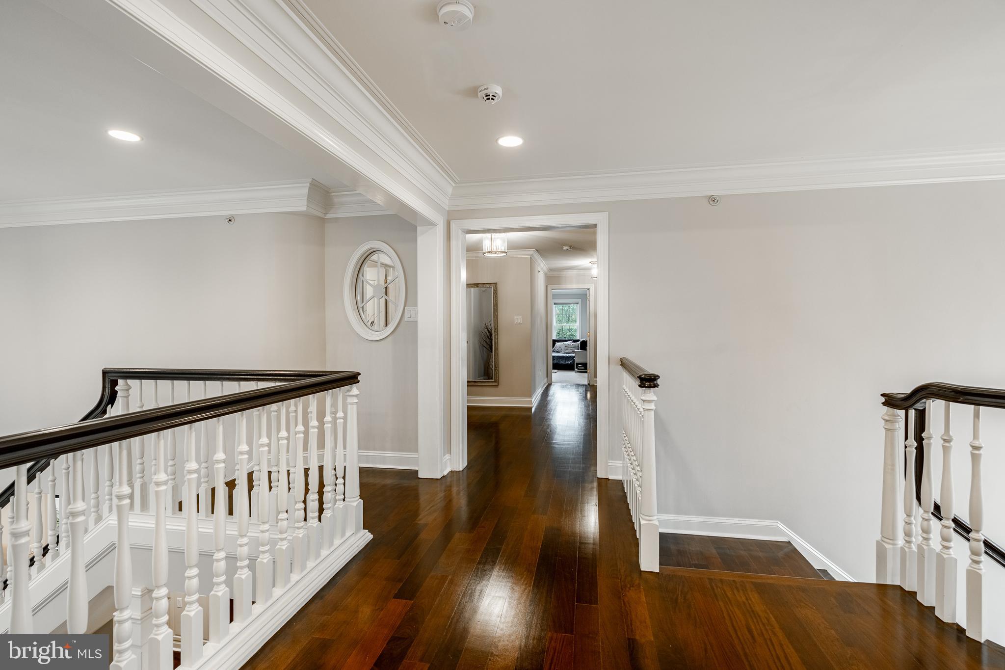 WHITEGATE - Residential