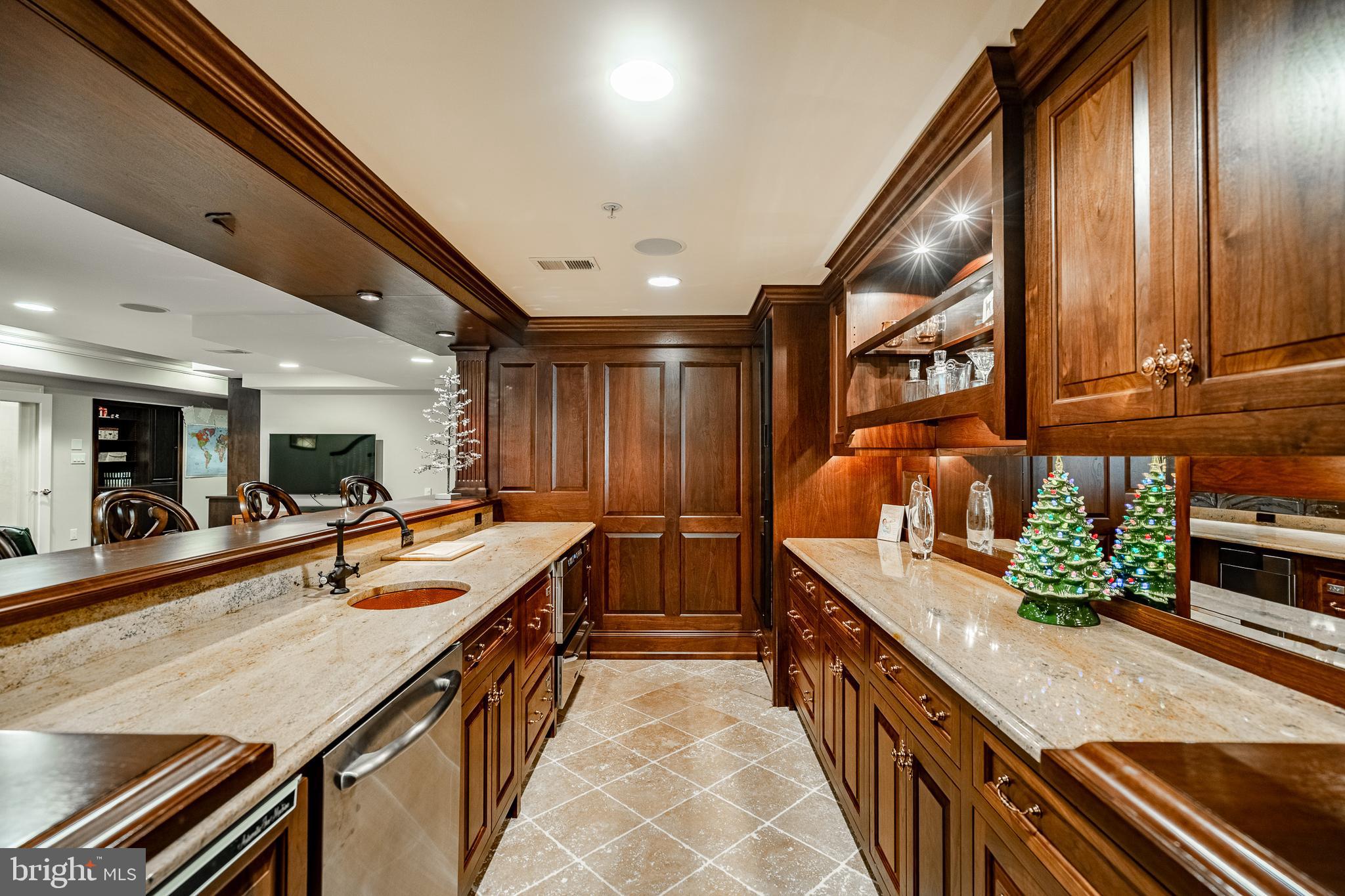 WHITEGATE - Residential