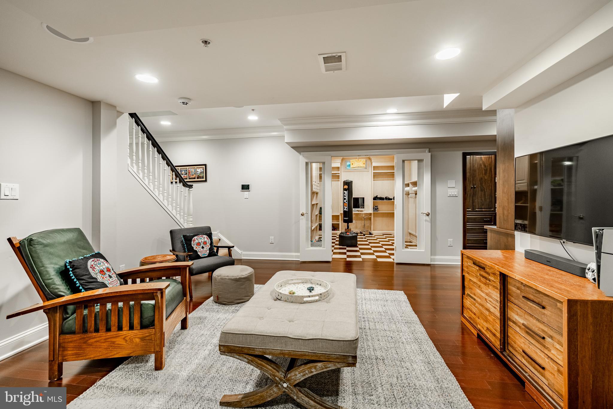 WHITEGATE - Residential