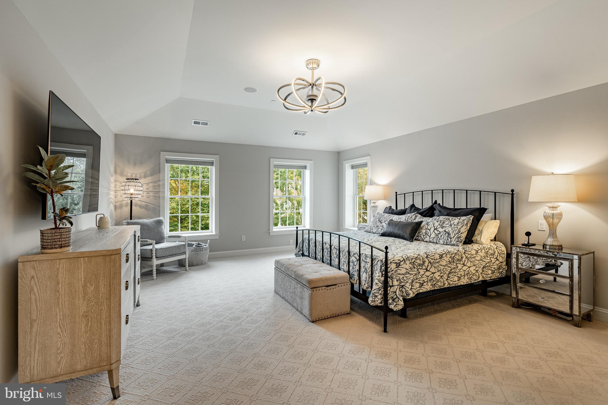 WHITEGATE - Residential