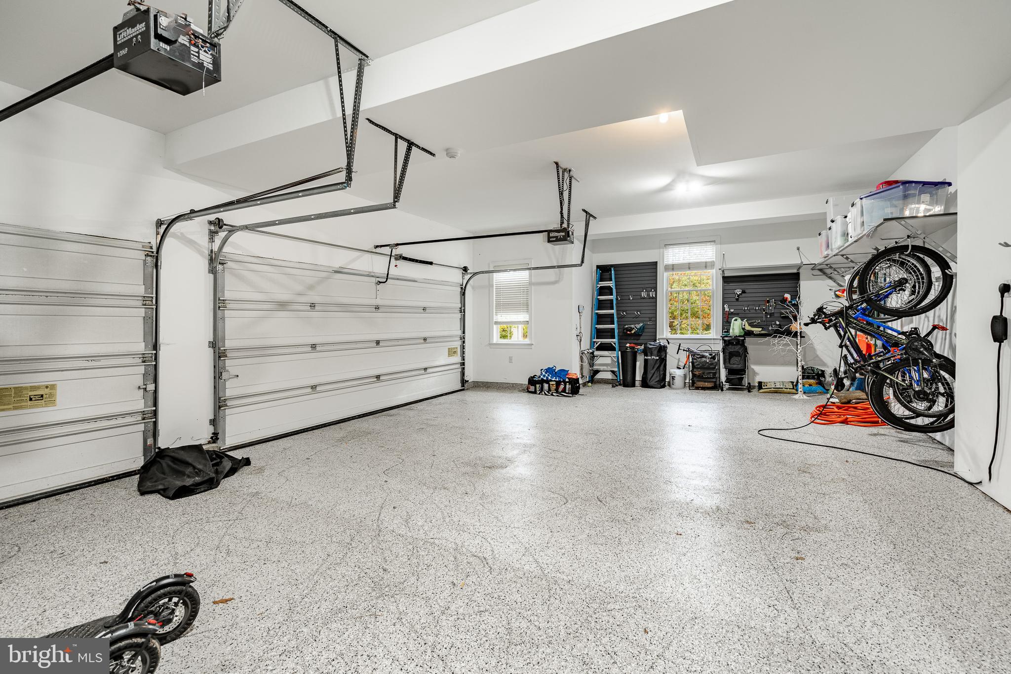 WHITEGATE - Residential