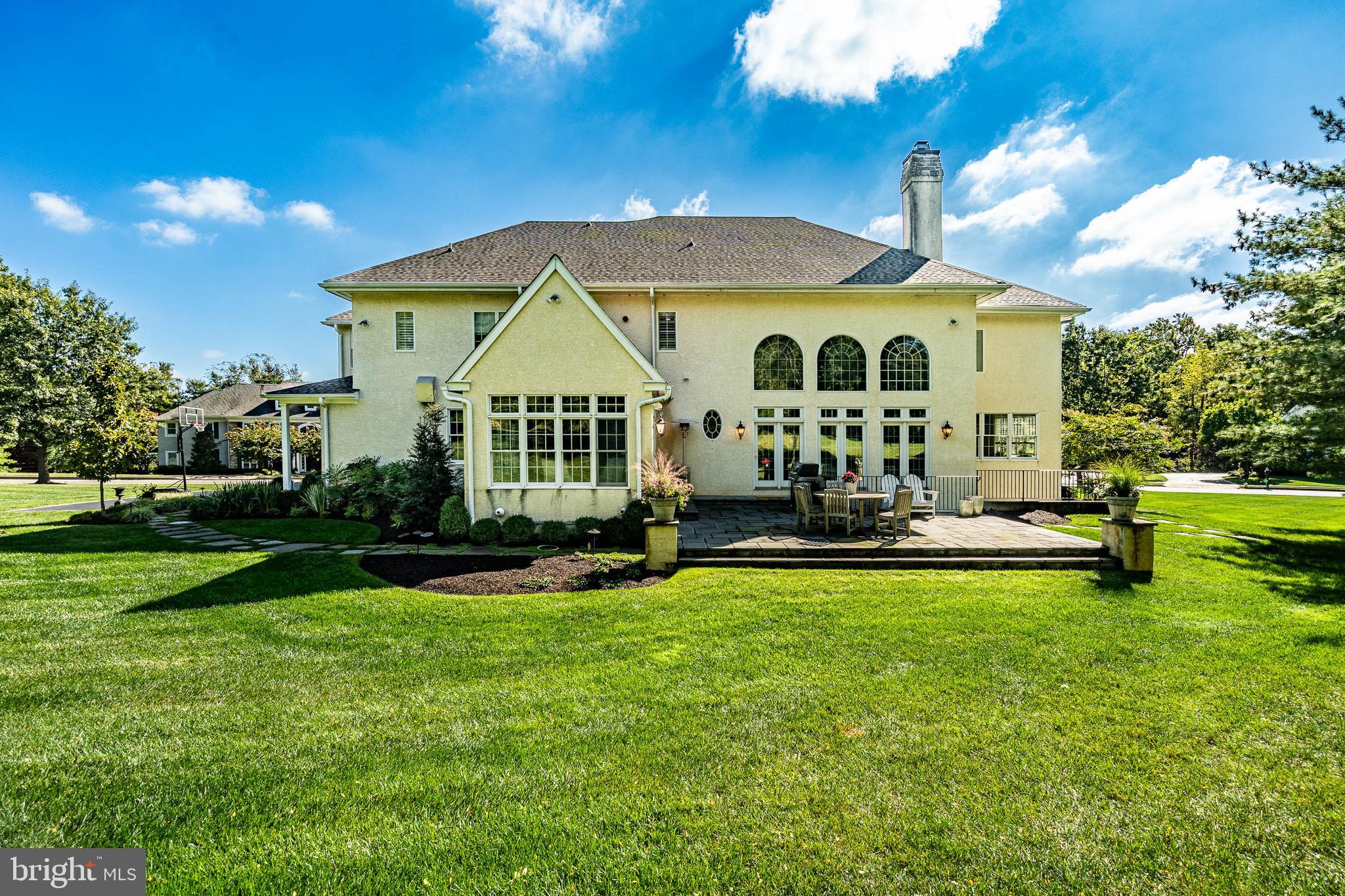1048 WHITEGATE ROAD