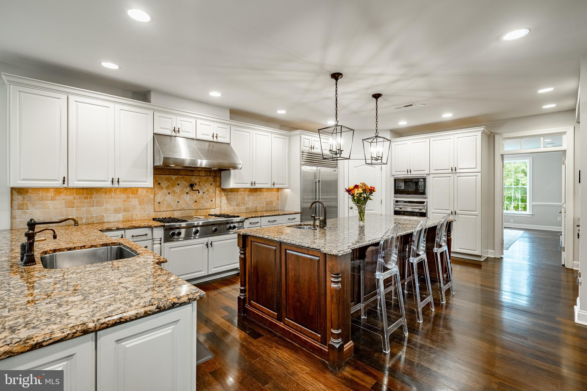 WHITEGATE - Residential