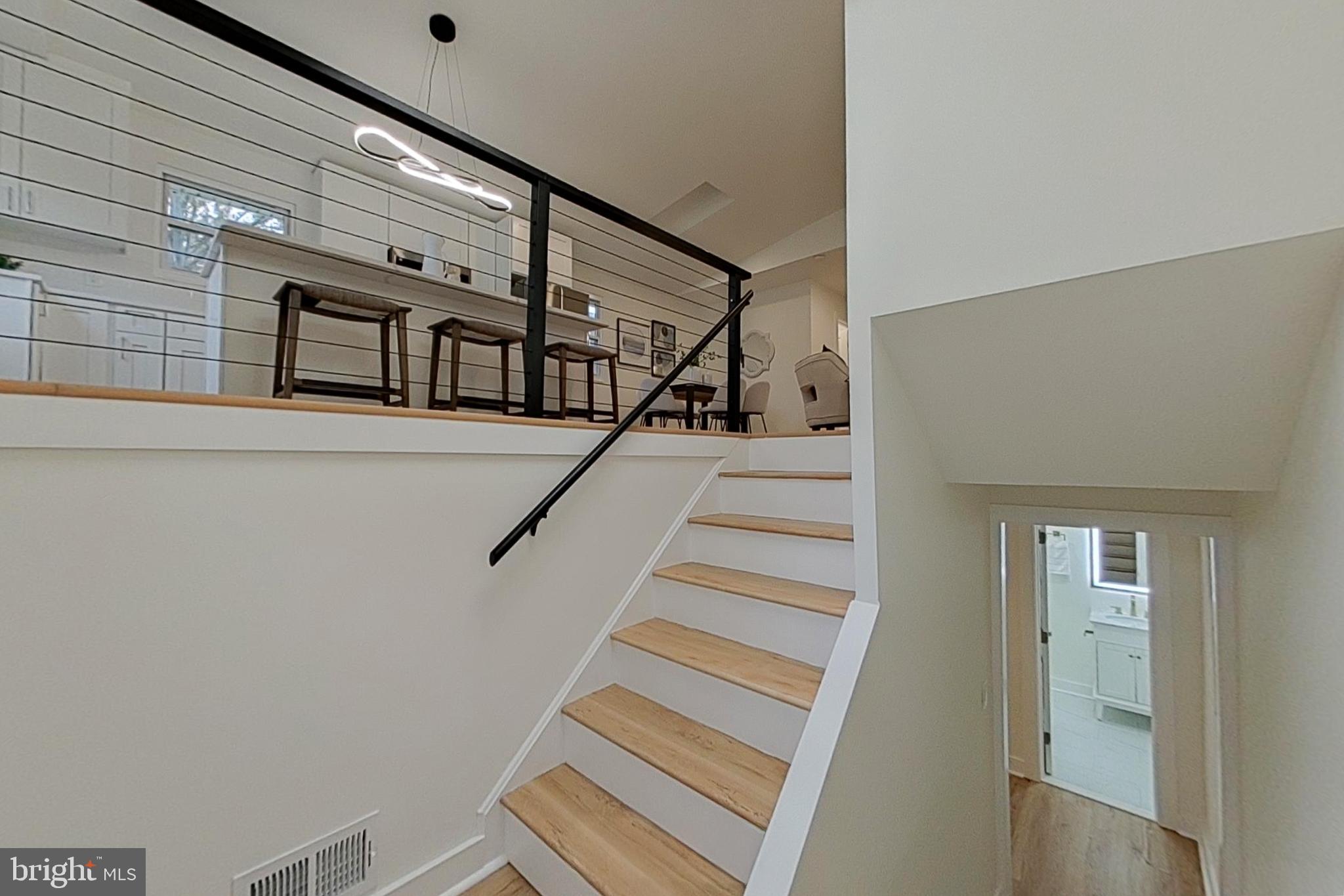 WOODLAND BEACH - Residential