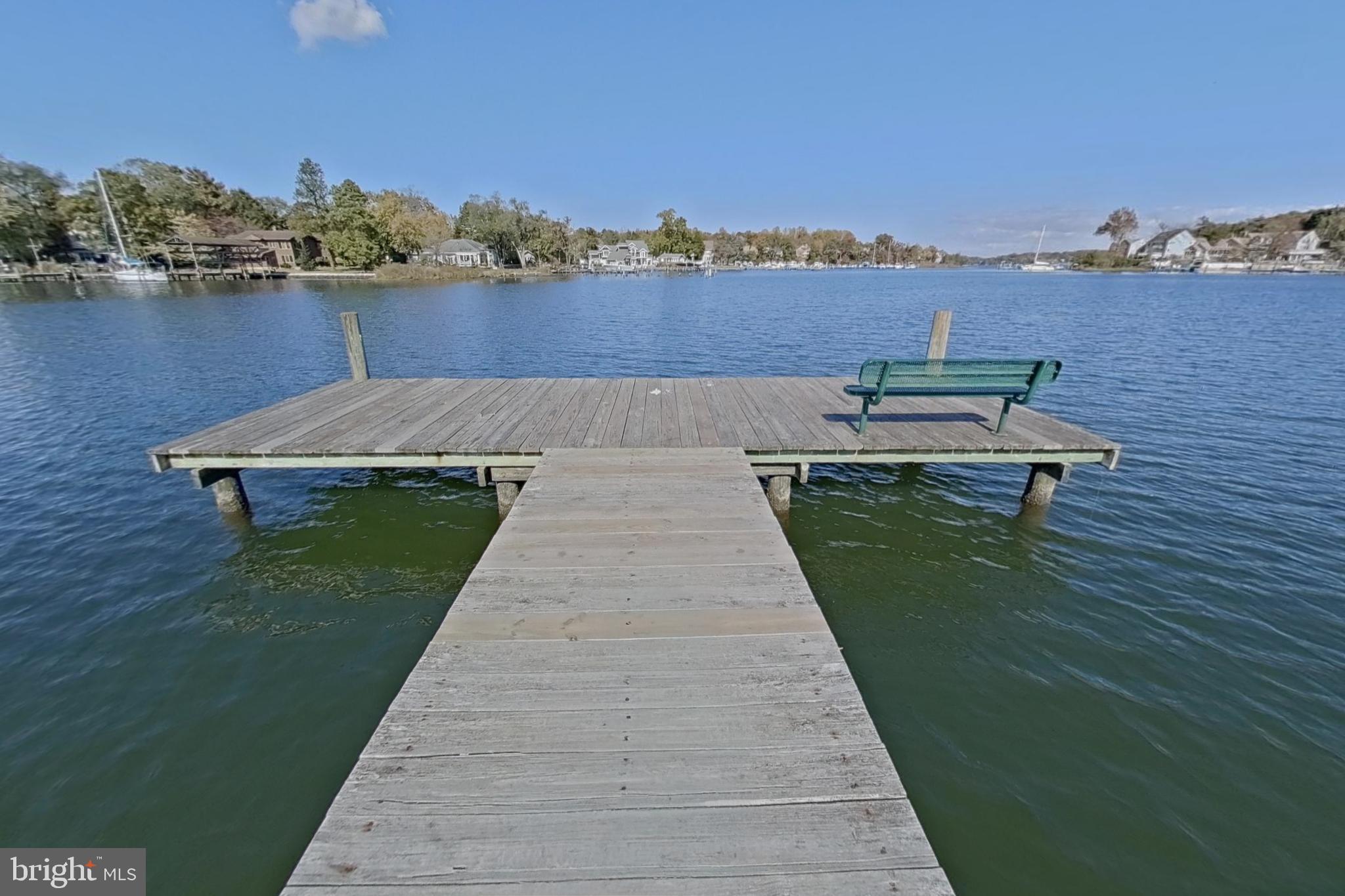 WOODLAND BEACH - Residential