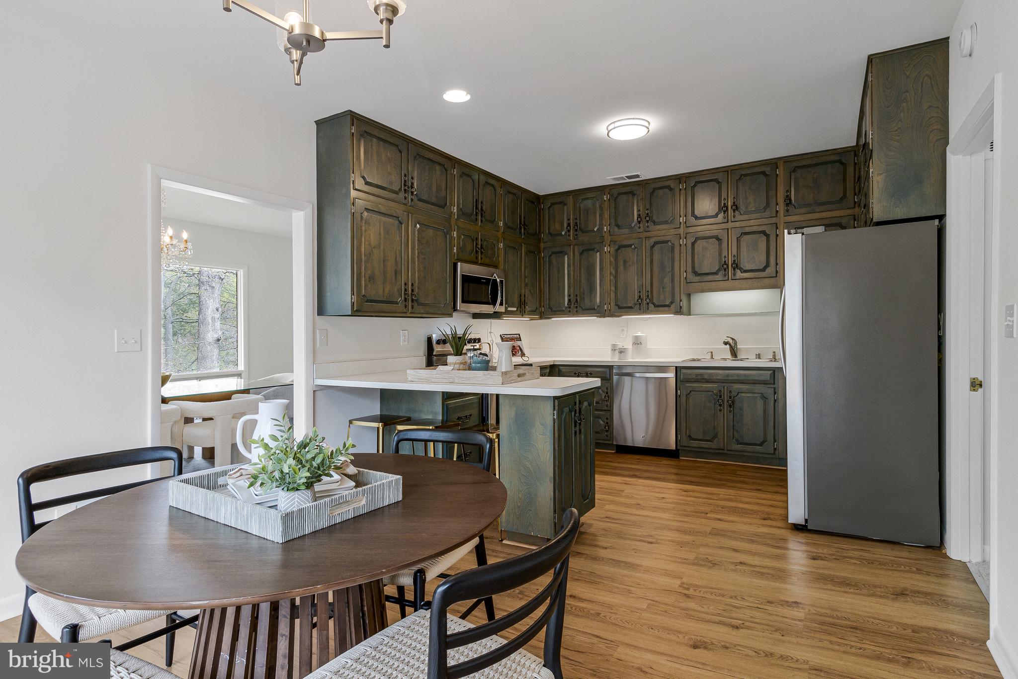 CHAIN BRIDGE FOREST - Residential