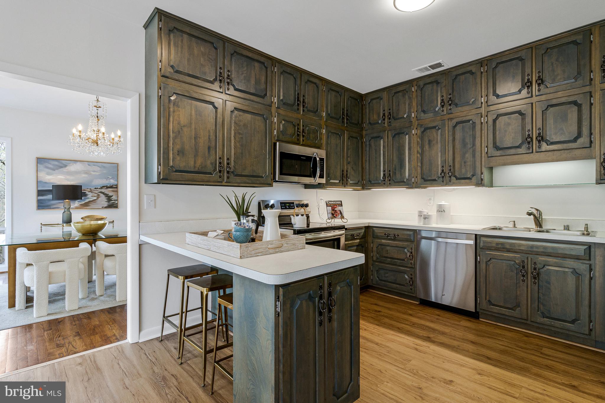 CHAIN BRIDGE FOREST - Residential